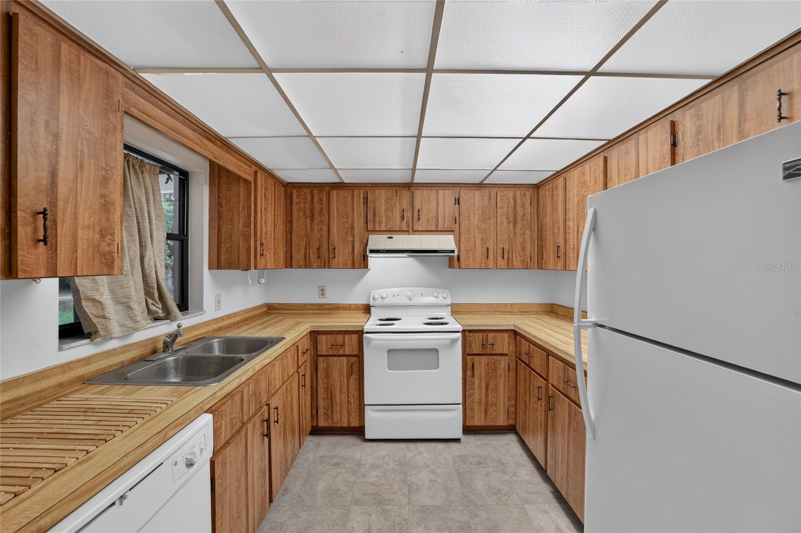 610 Fourth, Lady Lake, FL 32159