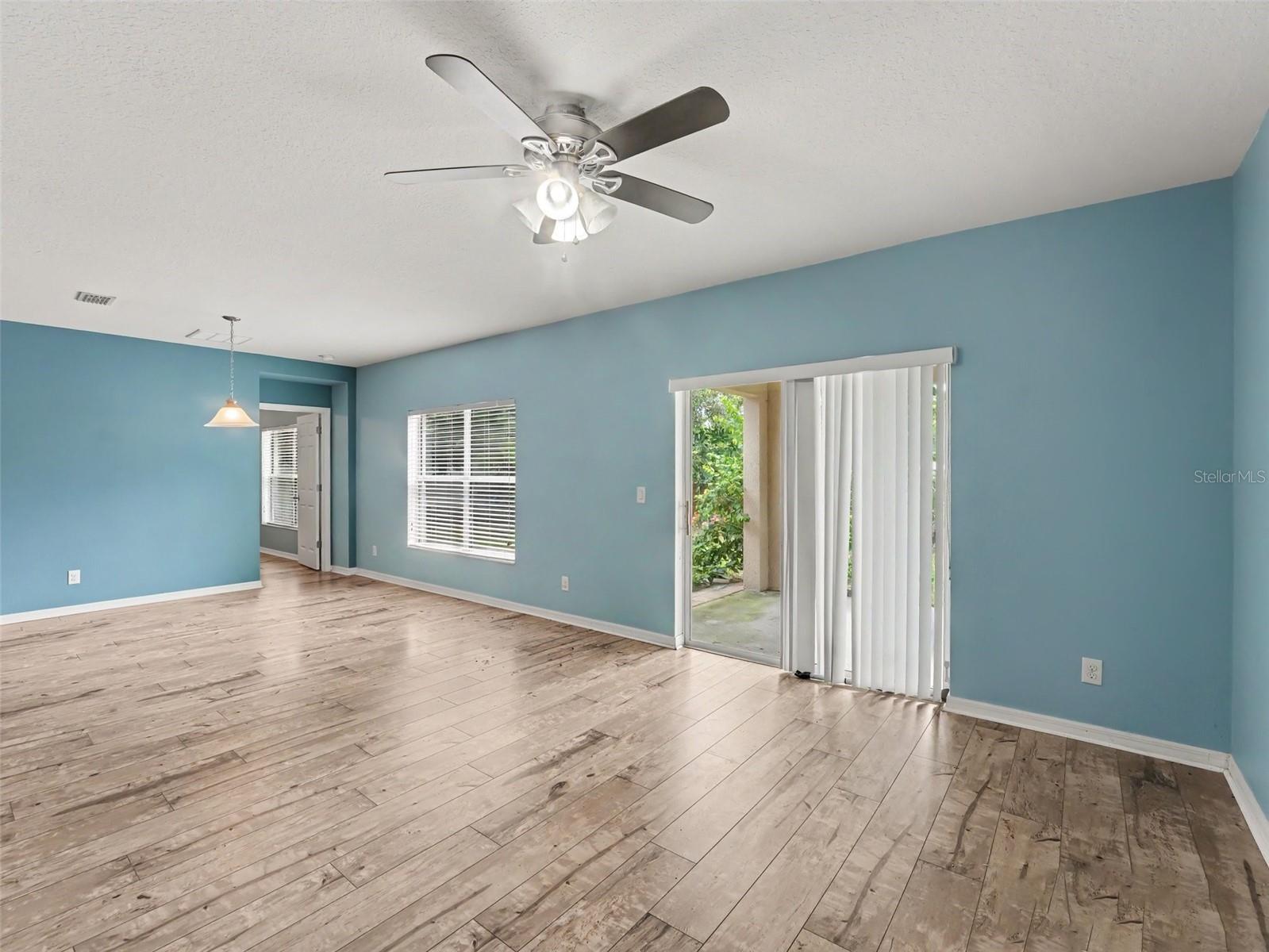 1407 Marsh Meadow Ln, Davenport, FL 33896