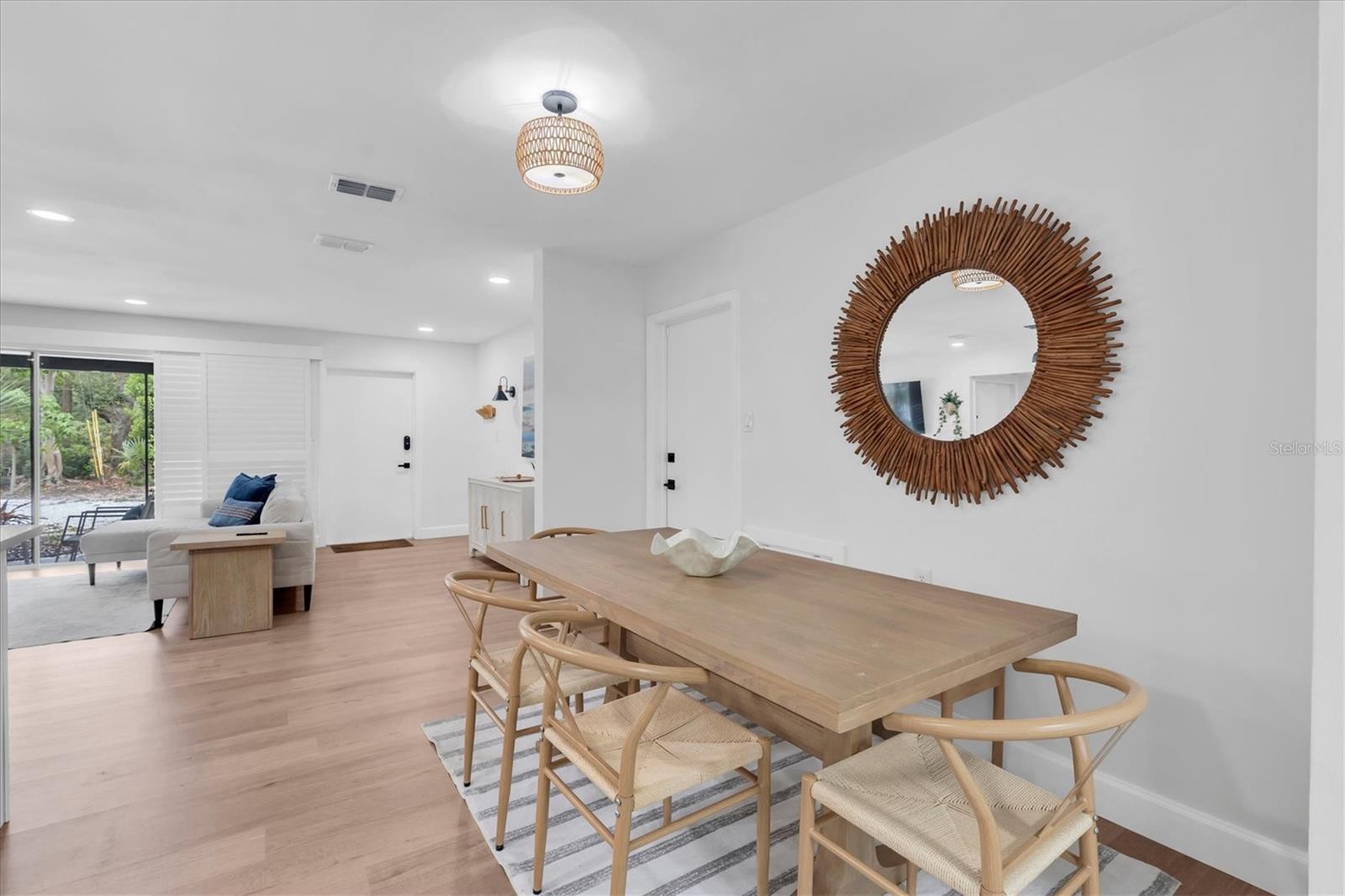 4986 Woodland, St Petersburg, FL 33708