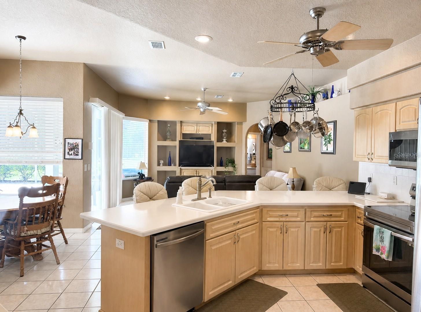 7552 River Country, Weeki Wachee, FL 34607