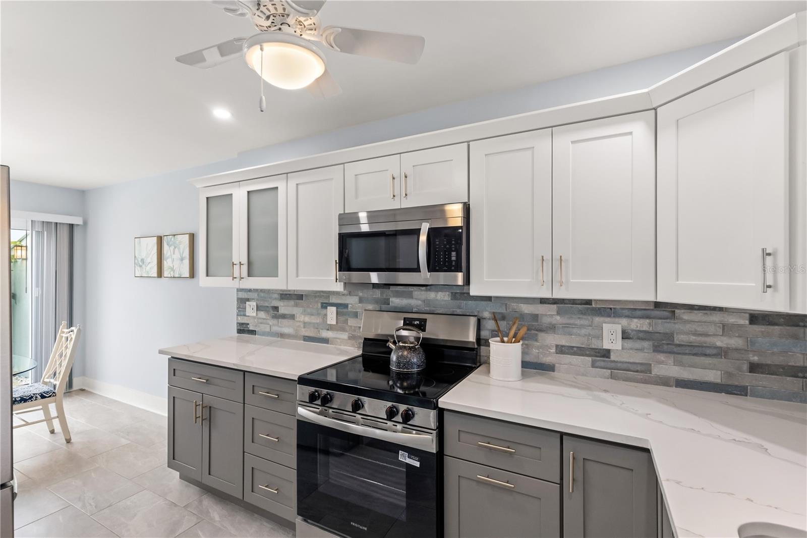1 Windrush Unit 63, Indian Rocks Beach, FL 33785