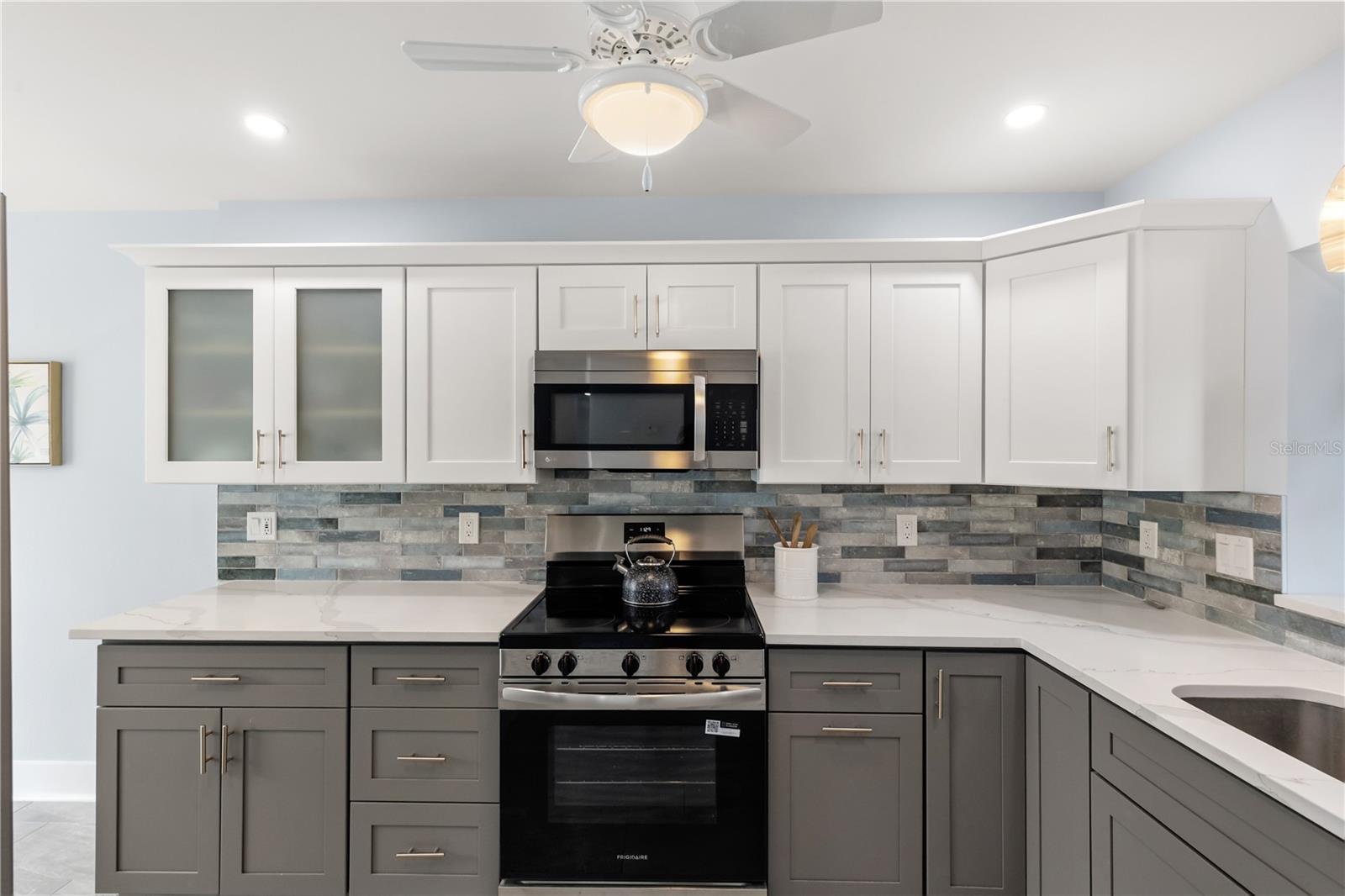 1 Windrush Unit 63, Indian Rocks Beach, FL 33785