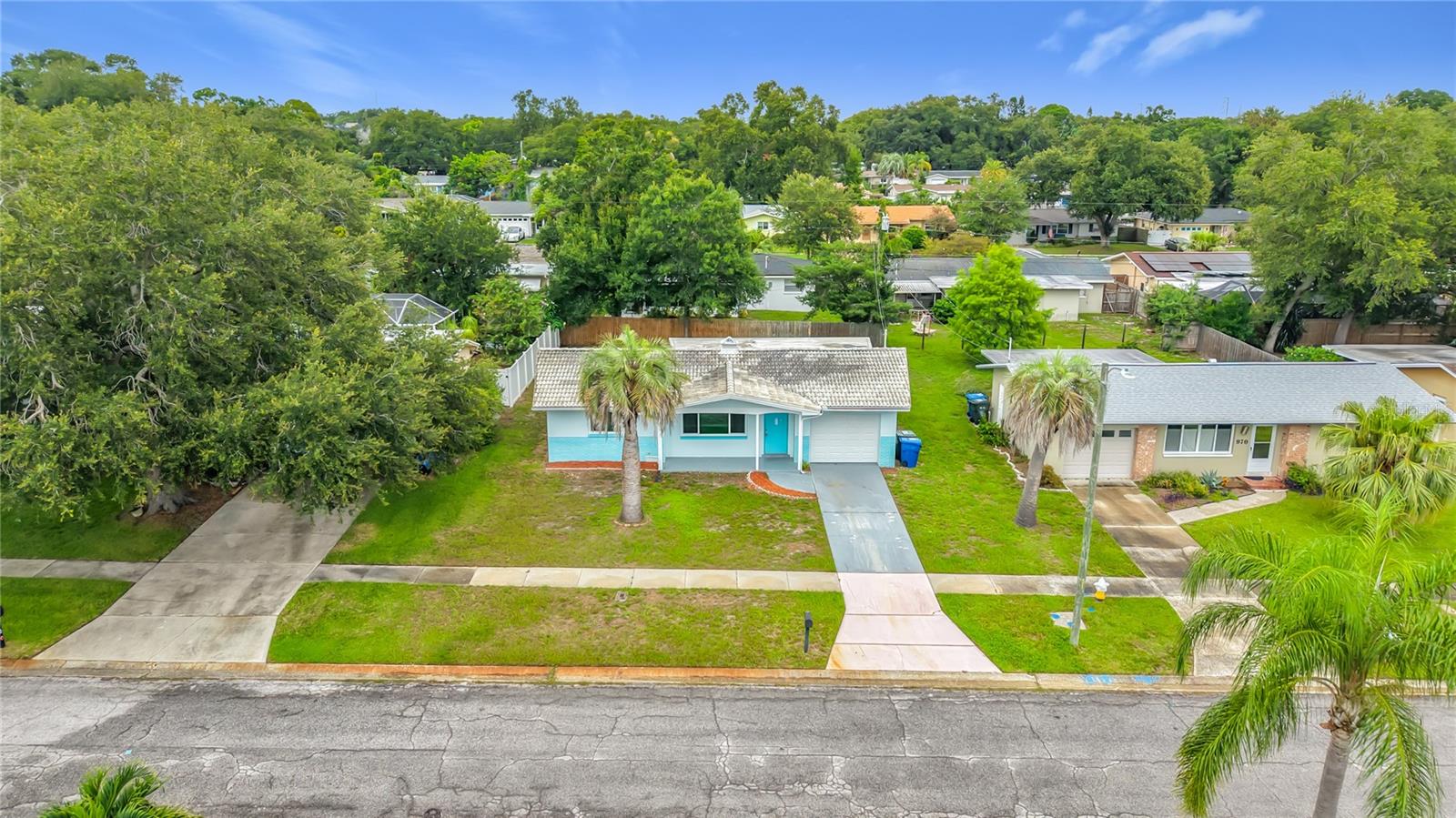 890 7th, Largo, FL 33770