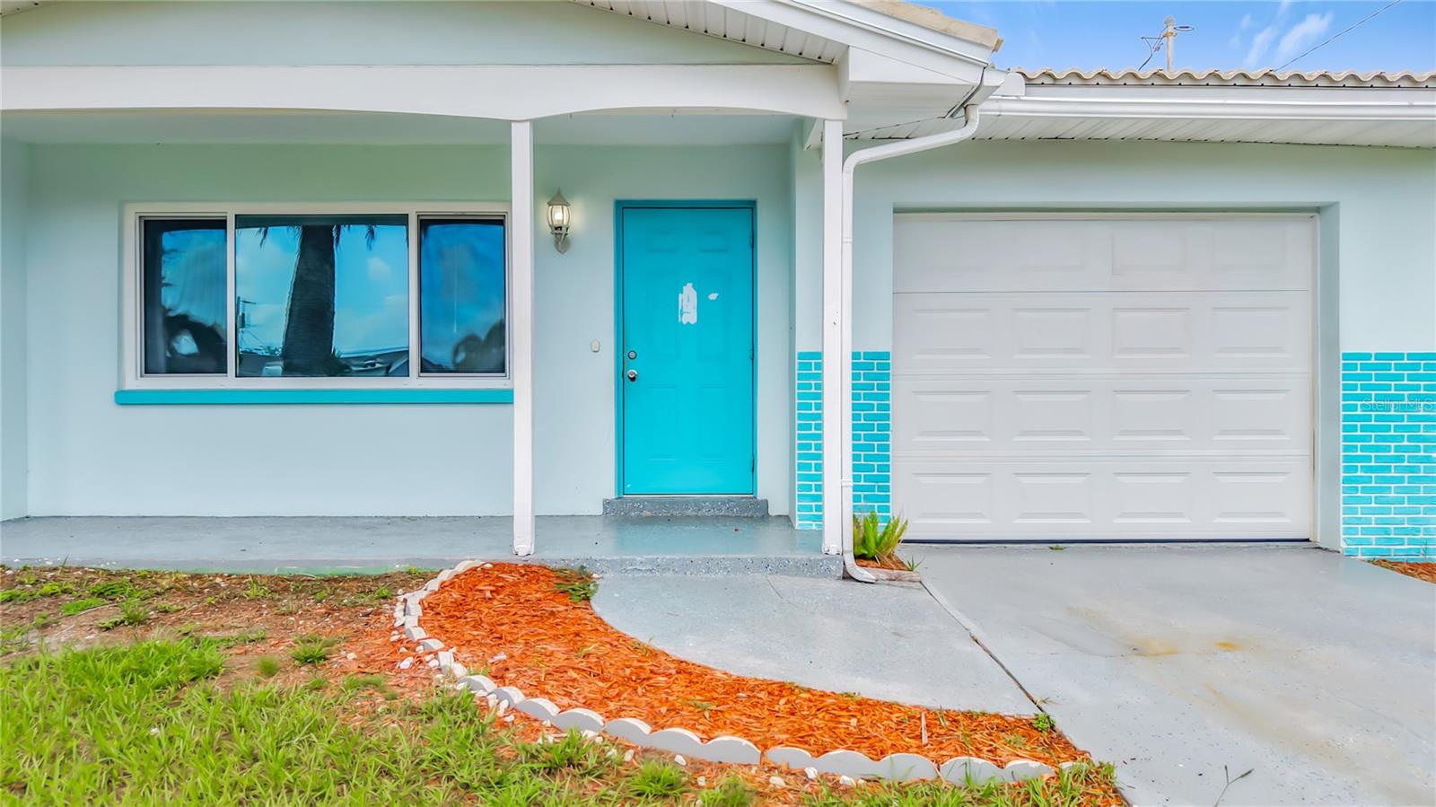 890 7th, Largo, FL 33770