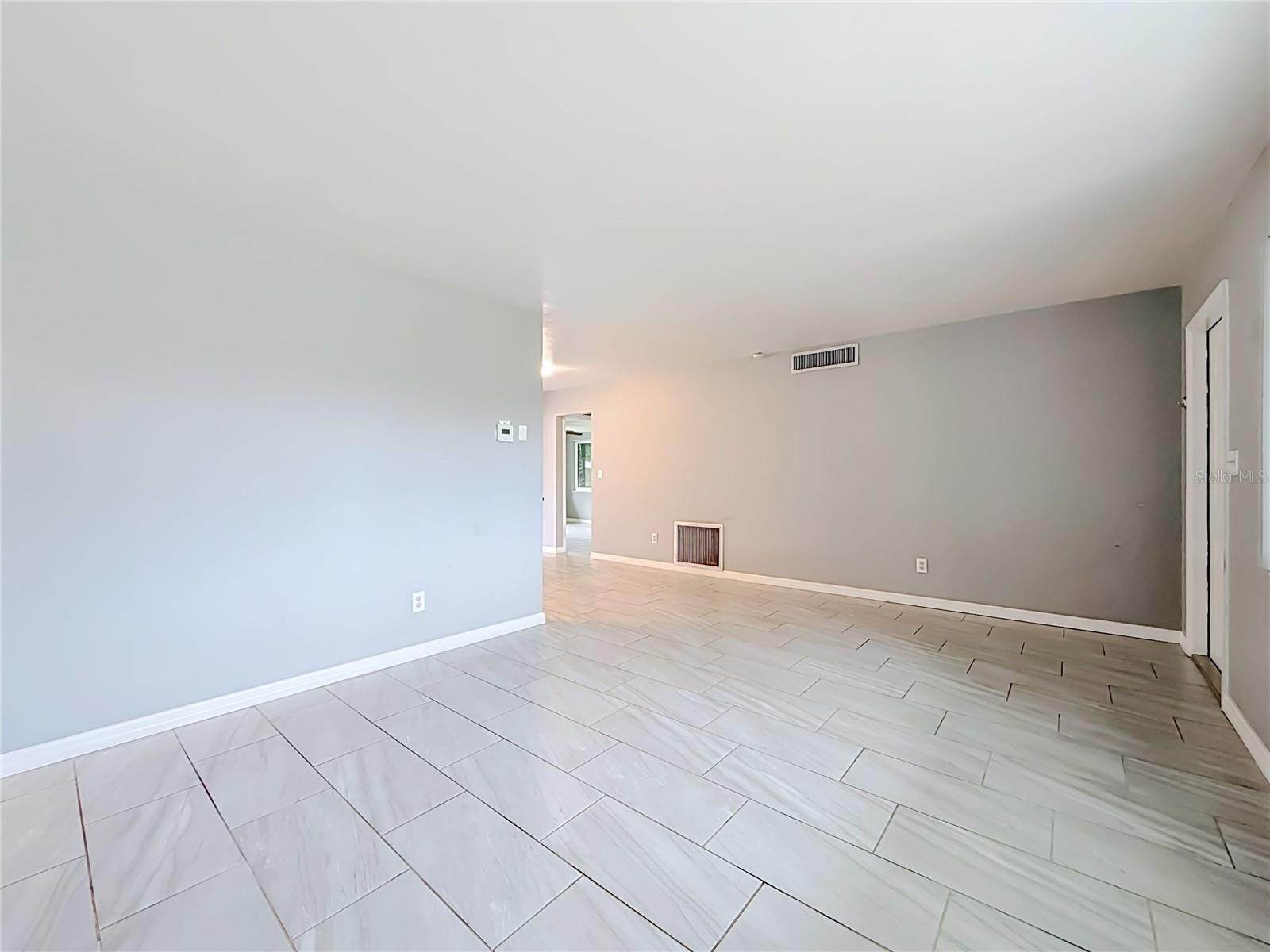 890 7th, Largo, FL 33770