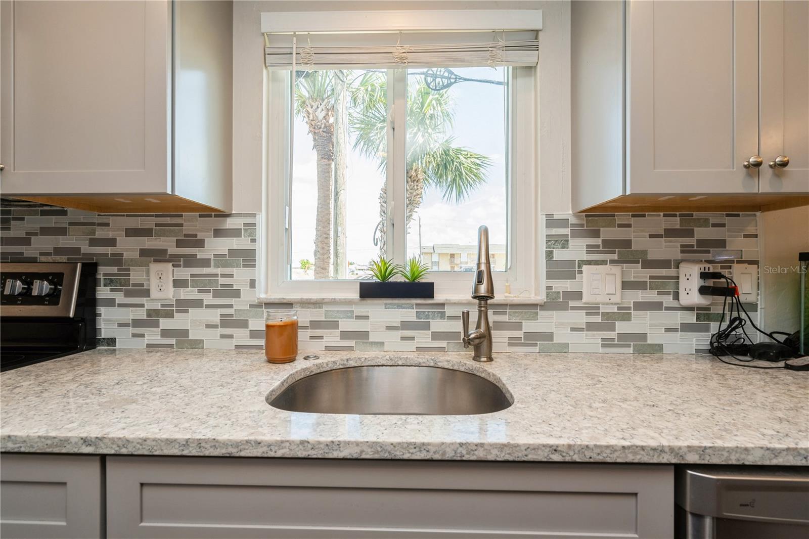 527 Cape Coral Unit 4, Cape Coral, FL 33914