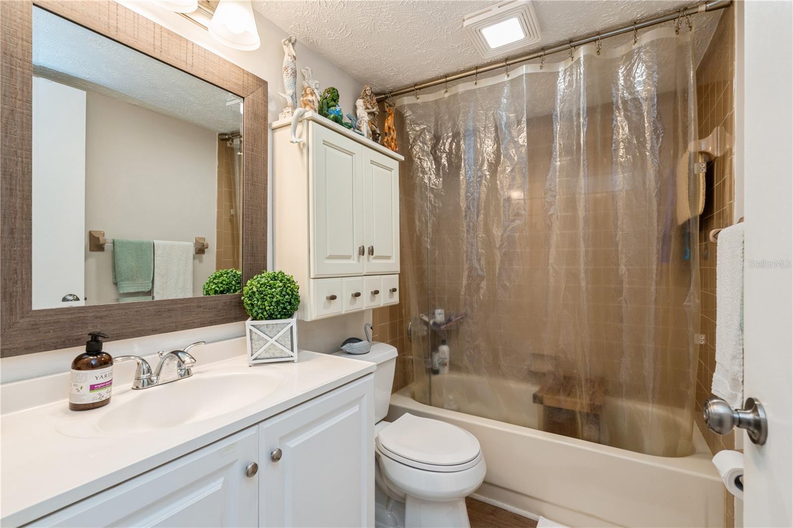 527 Cape Coral Unit 4, Cape Coral, FL 33914