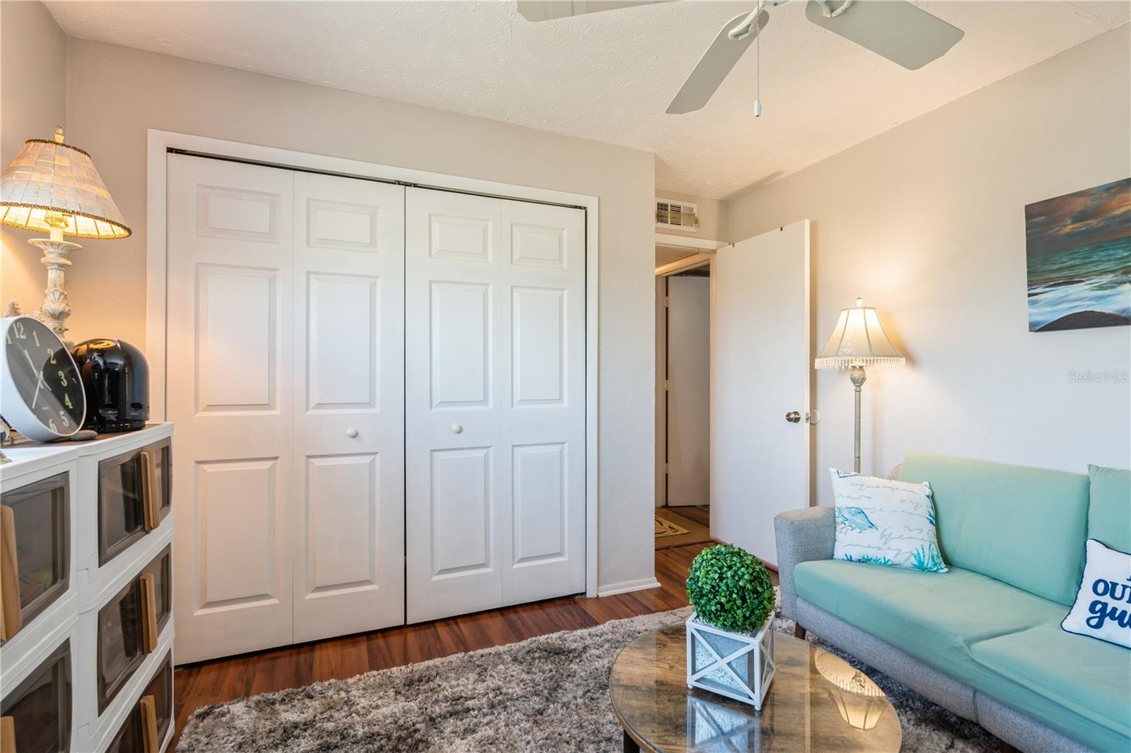 527 Cape Coral Unit 4, Cape Coral, FL 33914