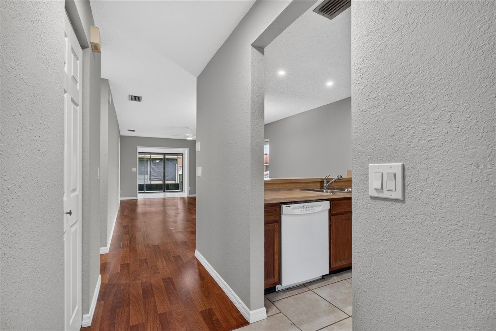 7360 Ulmerton Unit 10d, Largo, FL 33771