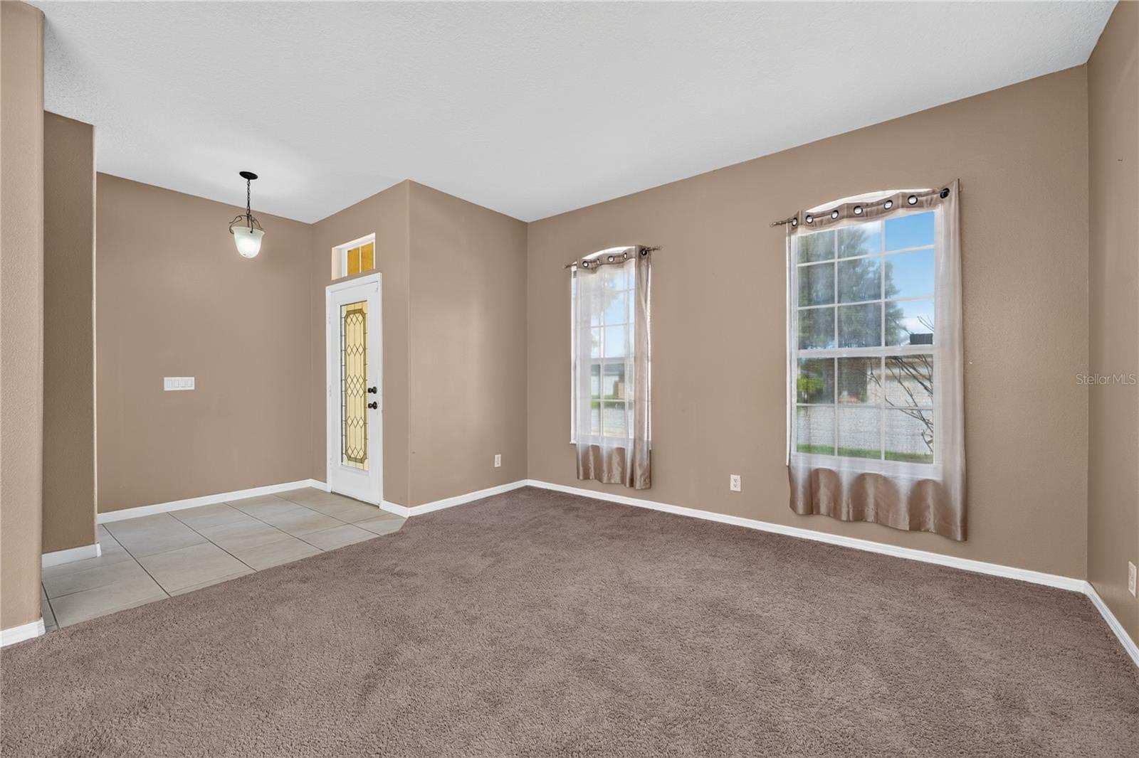223 Largovista Dr., Oakland, FL 34787