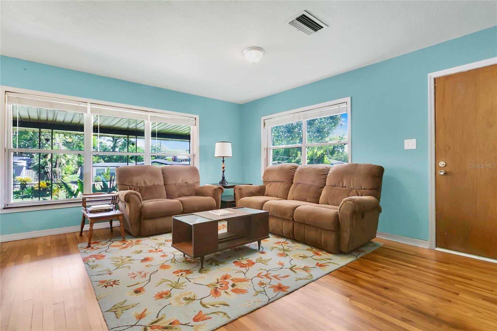2418 Jersey, Orlando, FL 32806