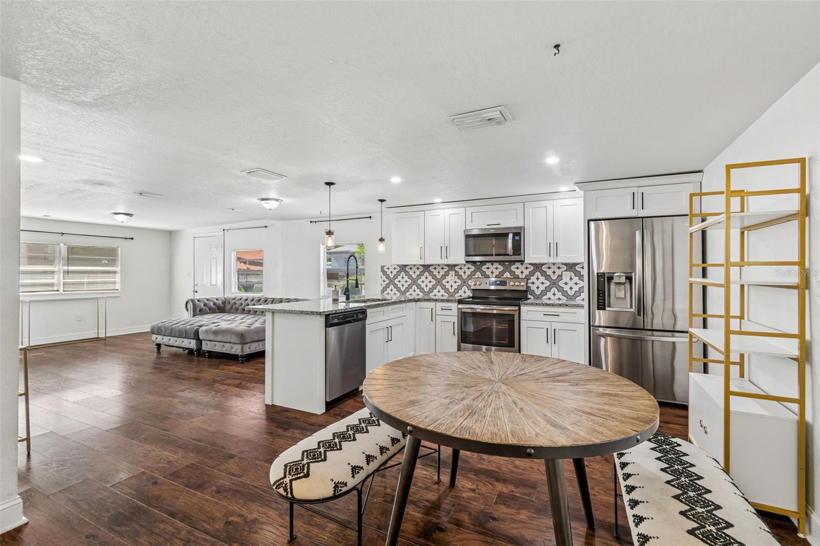 1202 Annie, Tampa, FL 33612