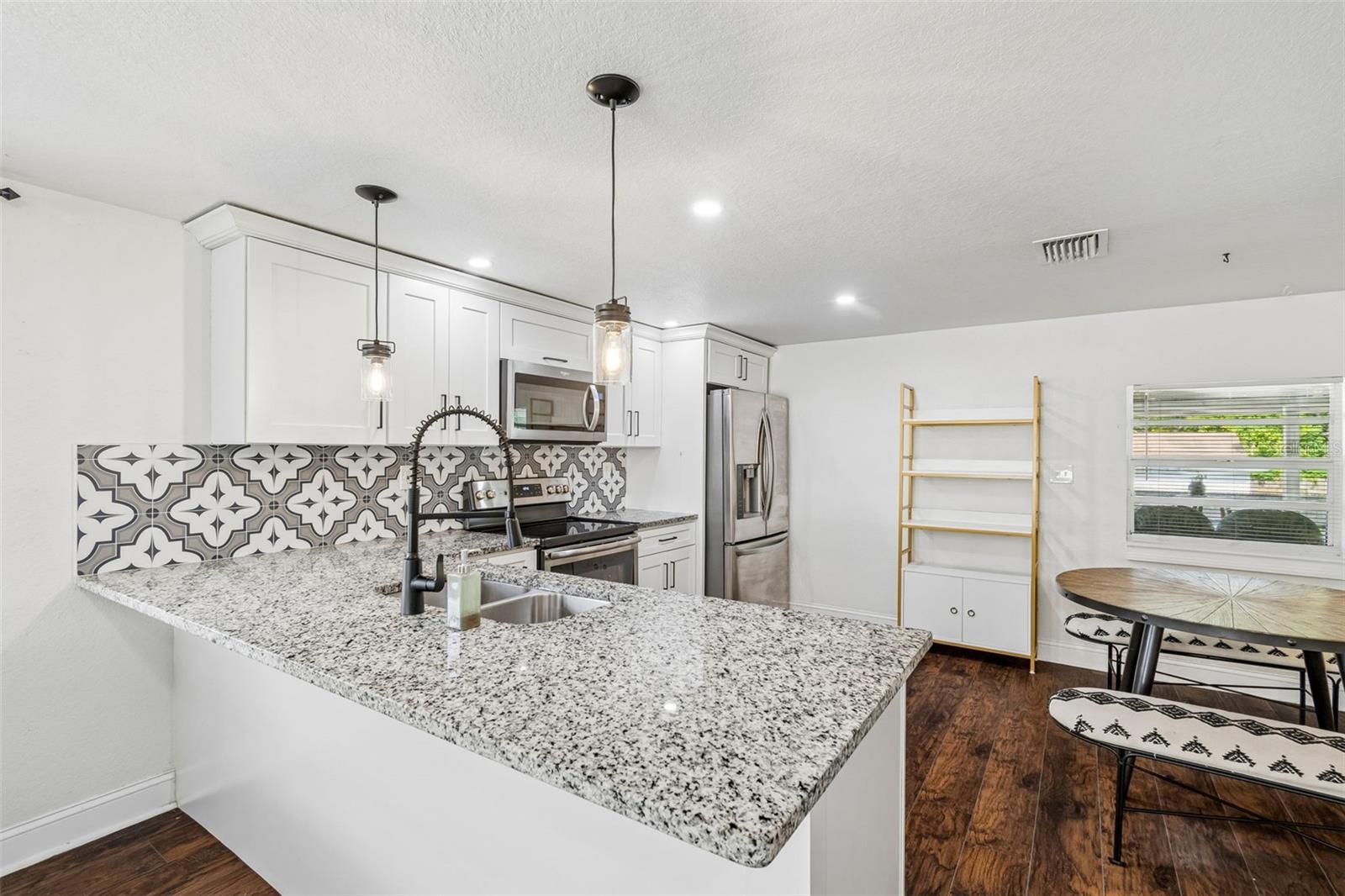 1202 Annie, Tampa, FL 33612