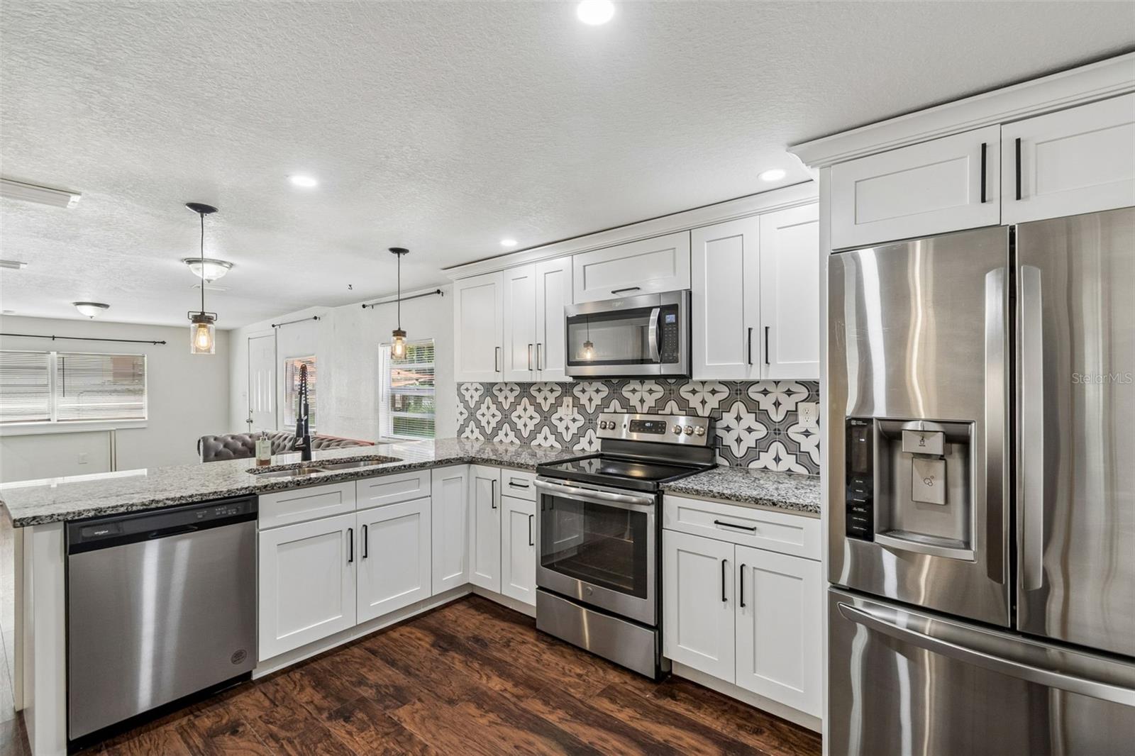 1202 Annie, Tampa, FL 33612
