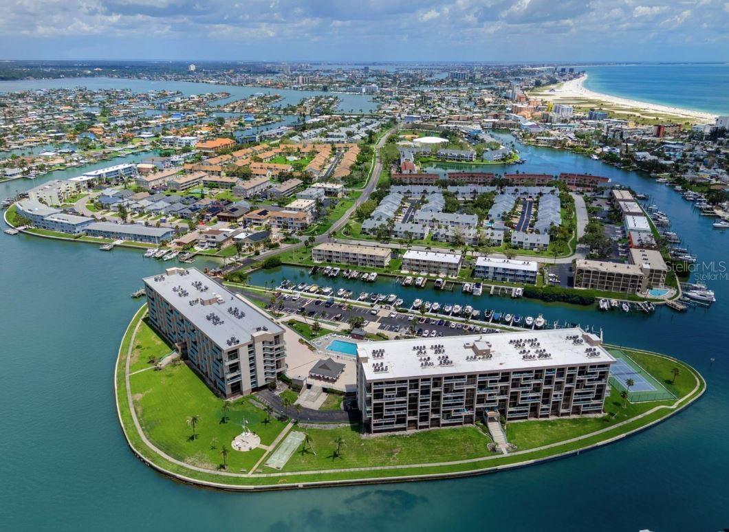 1 Key Capri Unit 406w, St Petersburg, FL 33706