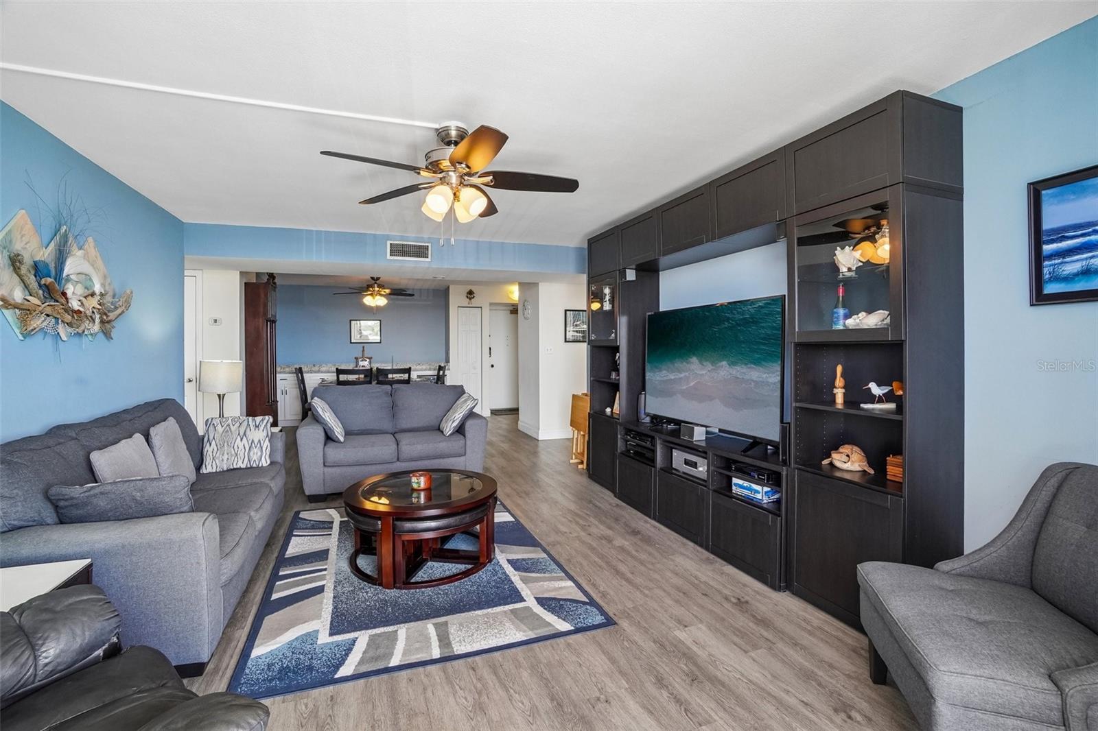 1 Key Capri Unit 406w, St Petersburg, FL 33706