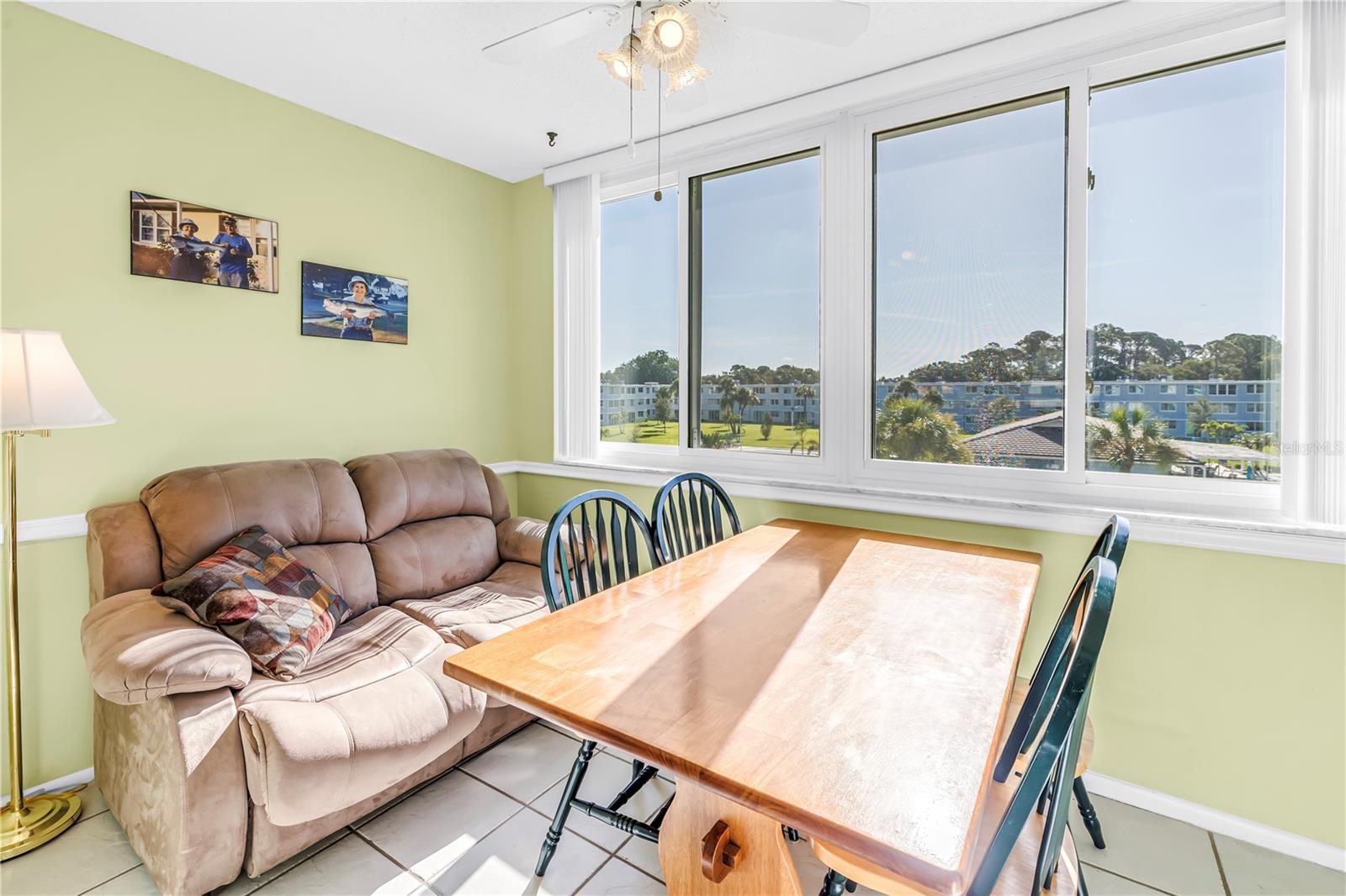 4715 Bay Unit 320, St Petersburg, FL 33703