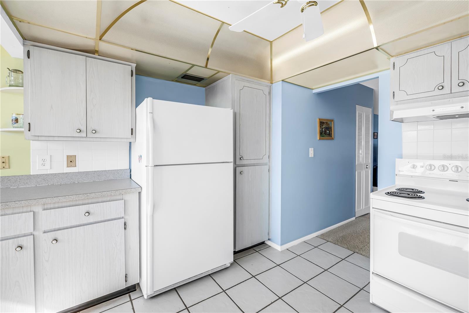 4715 Bay Unit 320, St Petersburg, FL 33703