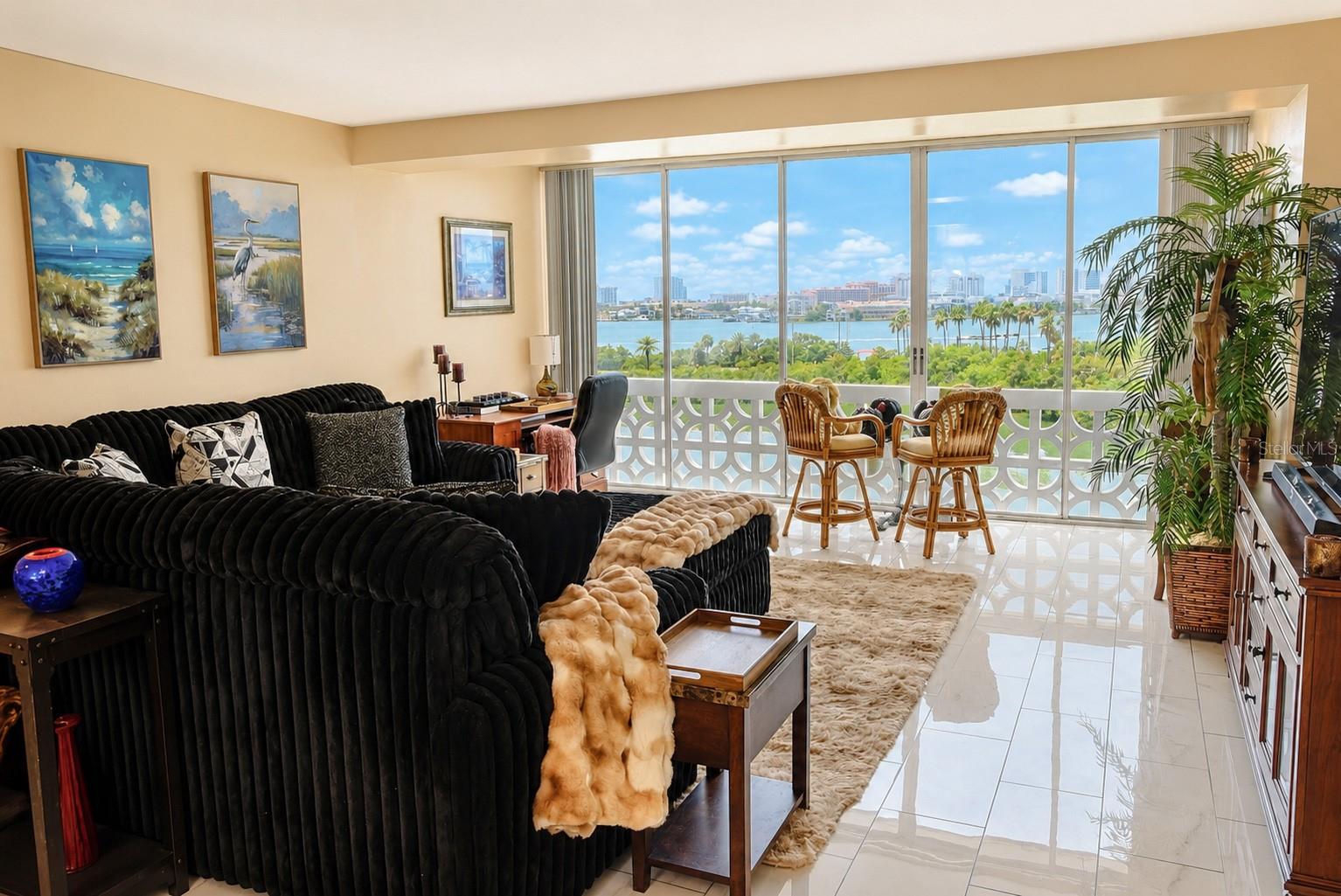 31 Island Unit 505, Clearwater Beach, FL 33767