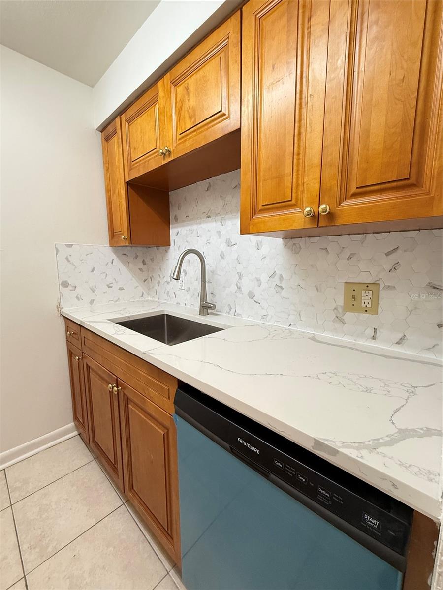 14308 Hanging Moss Unit 102, Tampa, FL 33613