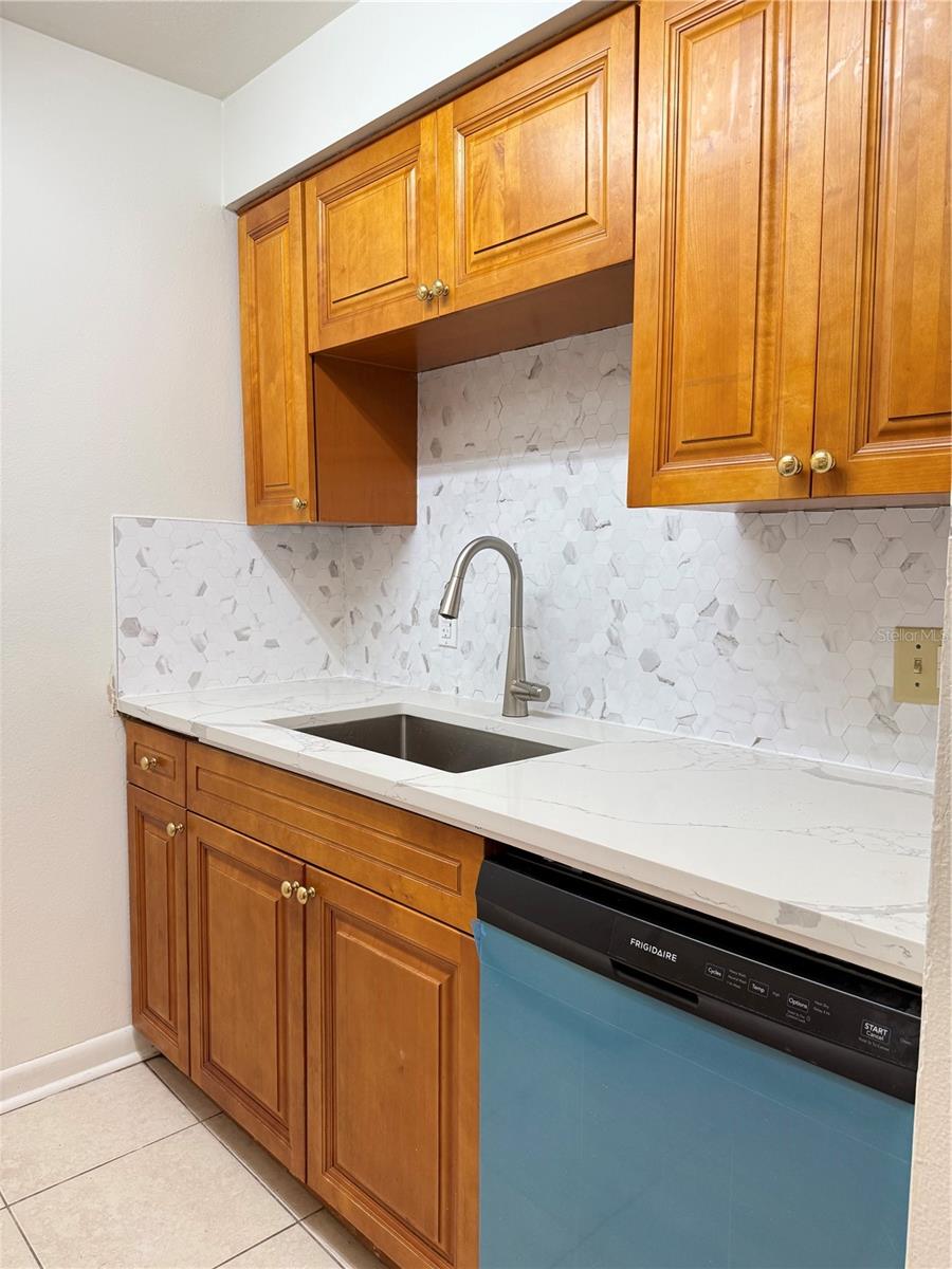 14308 Hanging Moss Unit 102, Tampa, FL 33613