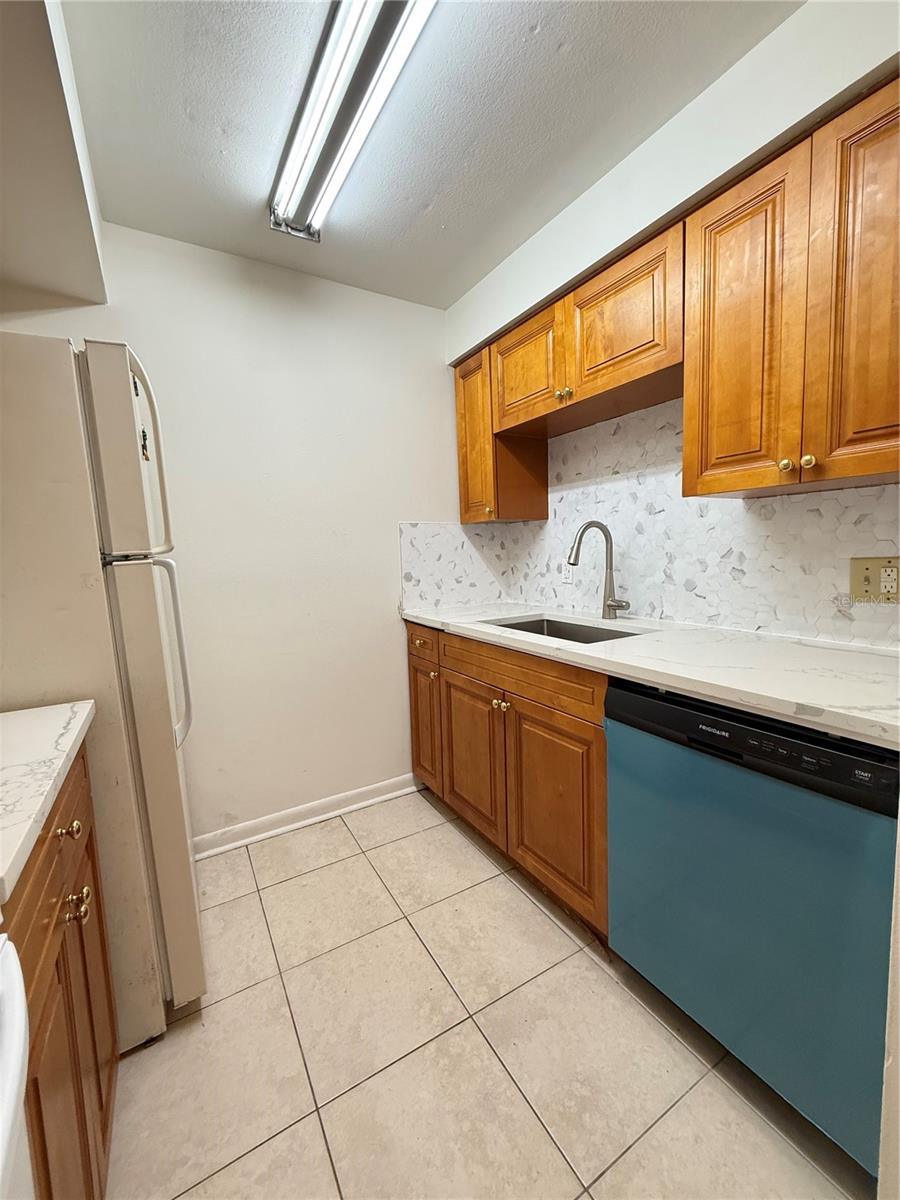 14308 Hanging Moss Unit 102, Tampa, FL 33613