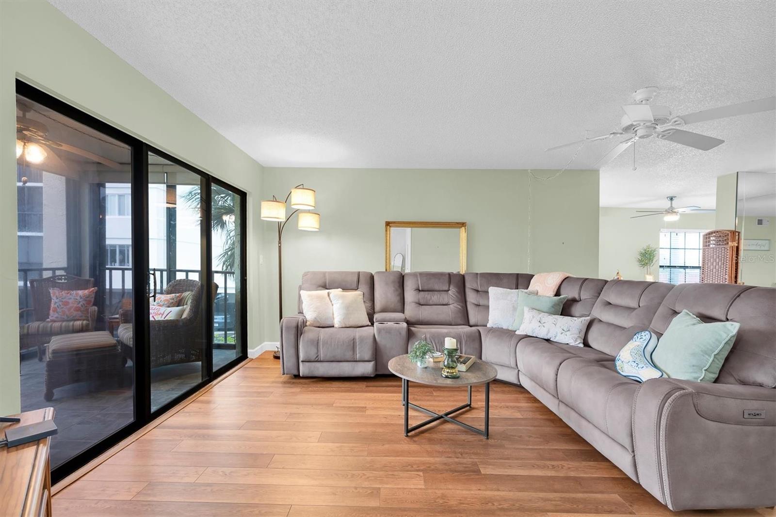 19029 Us Highway 19 Unit 26-208, Clearwater, FL 33764