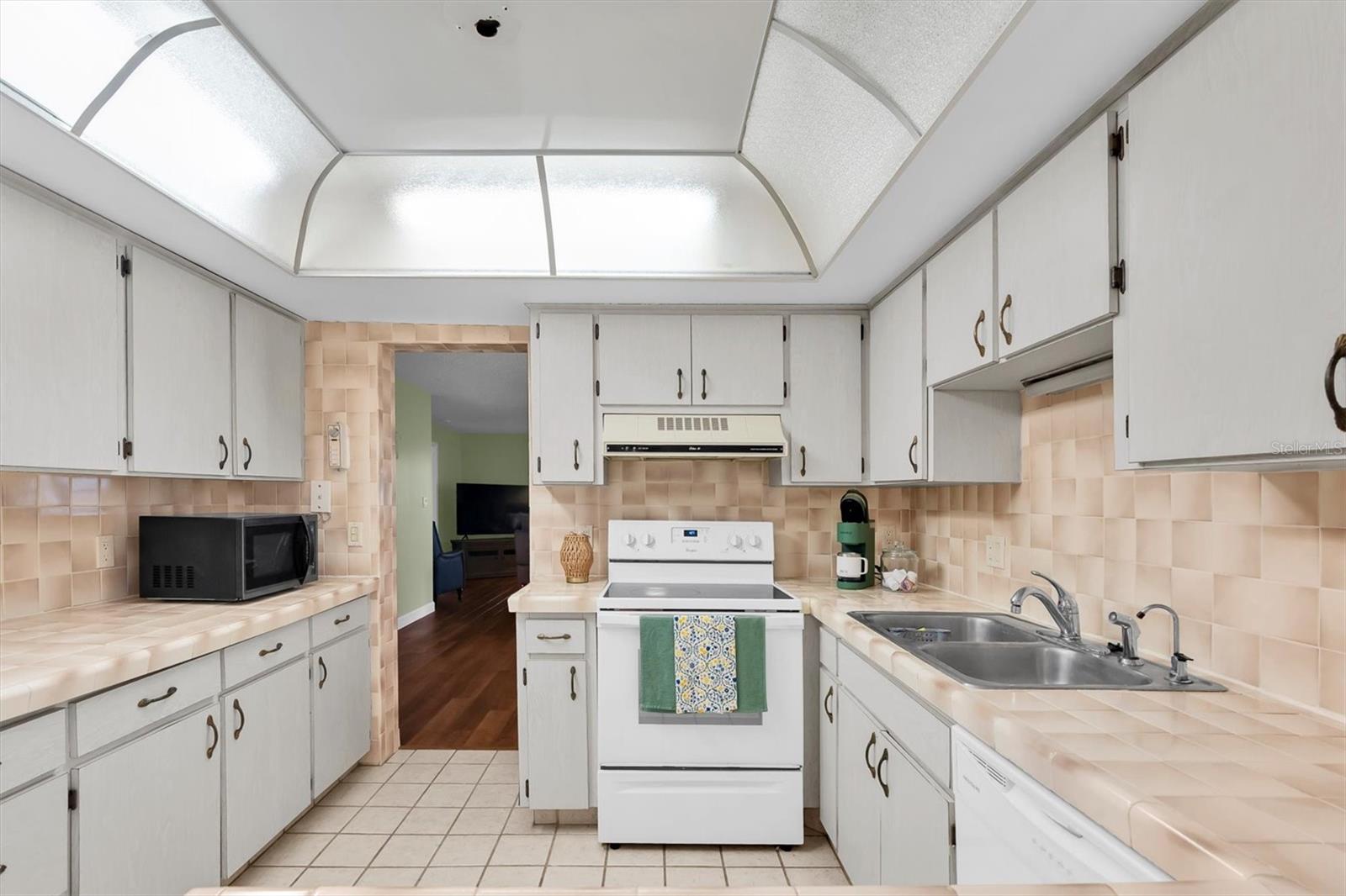 19029 Us Highway 19 Unit 26-208, Clearwater, FL 33764