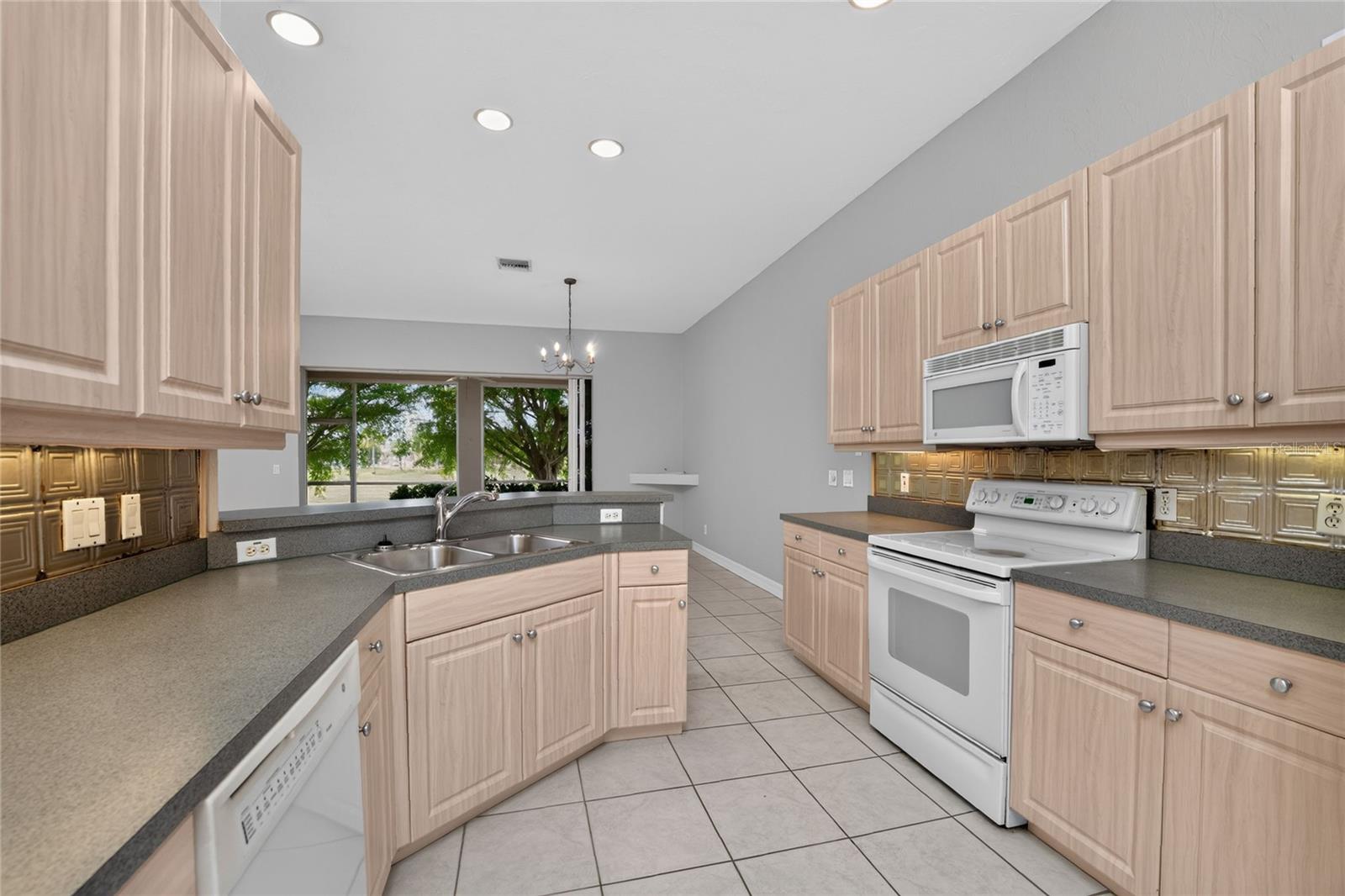 1611 Atares Drive Unit Unit 111, Punta Gorda, FL 33950