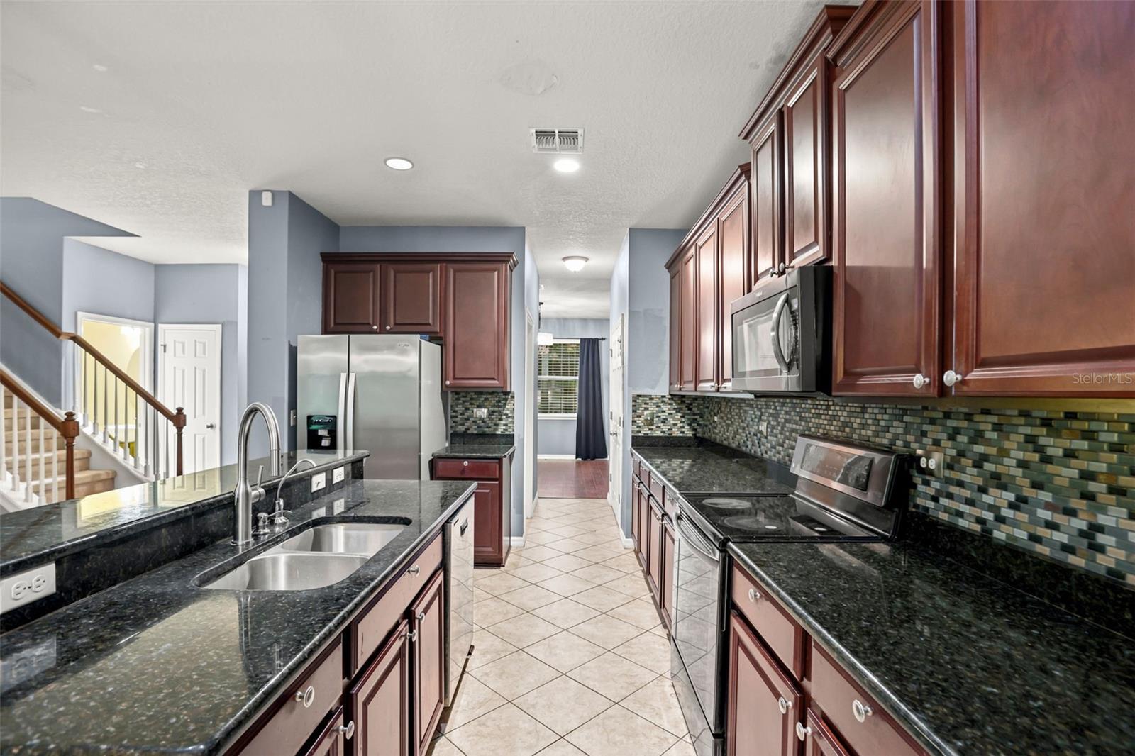 925 Counts Crest, Apopka, FL 32712