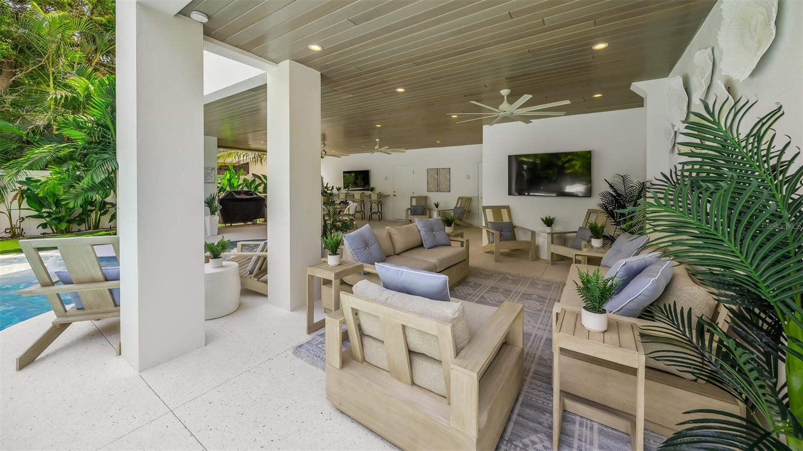 161 Tyler, Sarasota, FL 34236