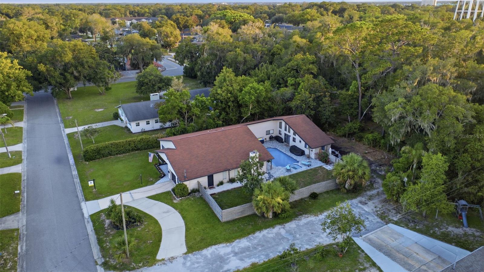 516 Mcdonald, Deland, FL 32724