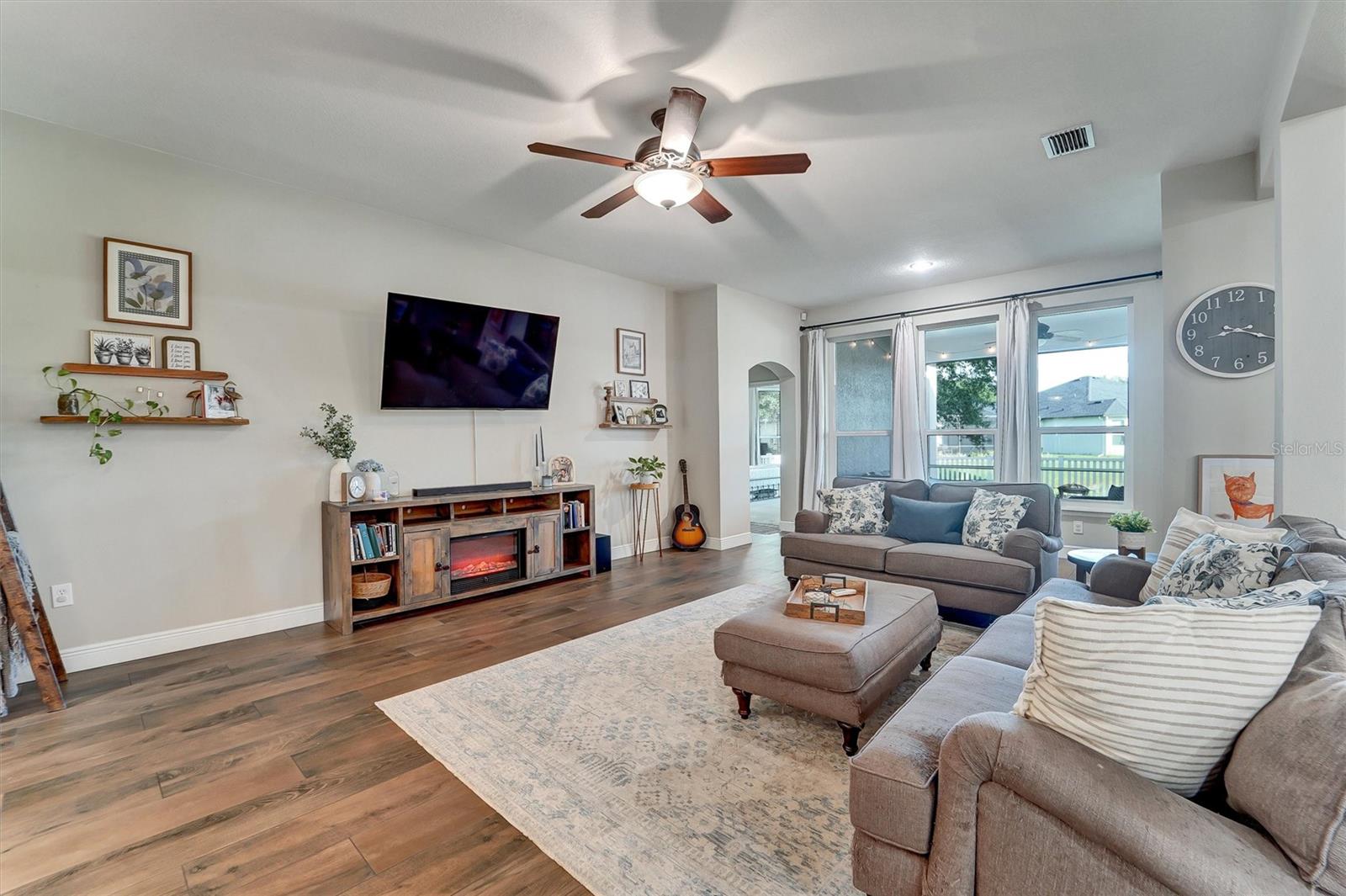 7136 Derwent Glen, Land O Lakes, FL 34637