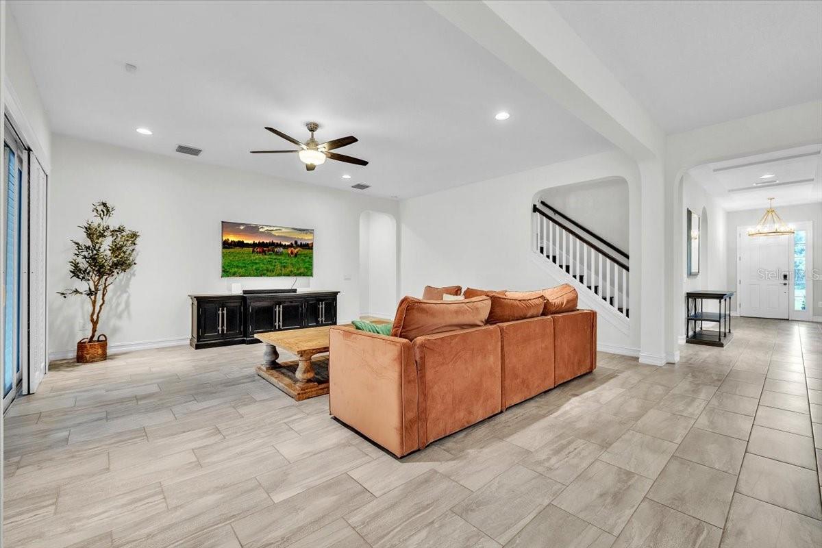17923 Barn Close, Lutz, FL 33559