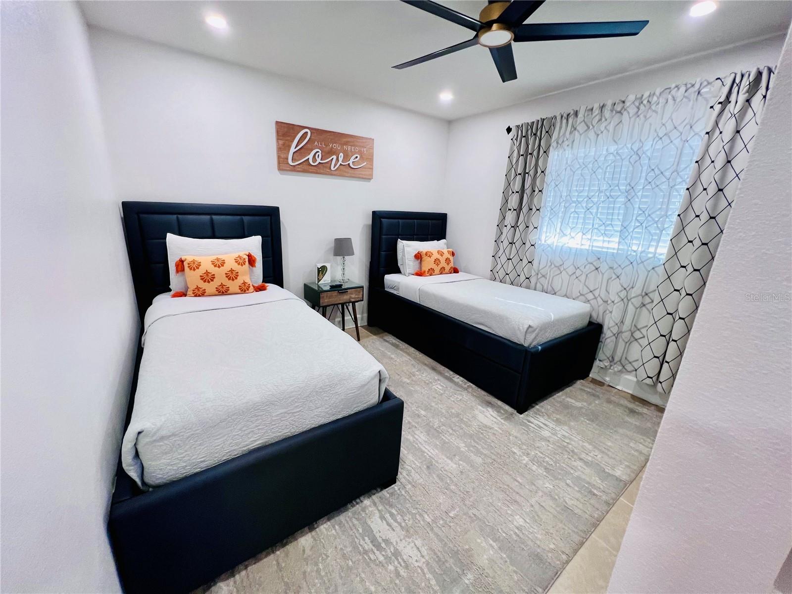 13607 101st, Seminole, FL 33776