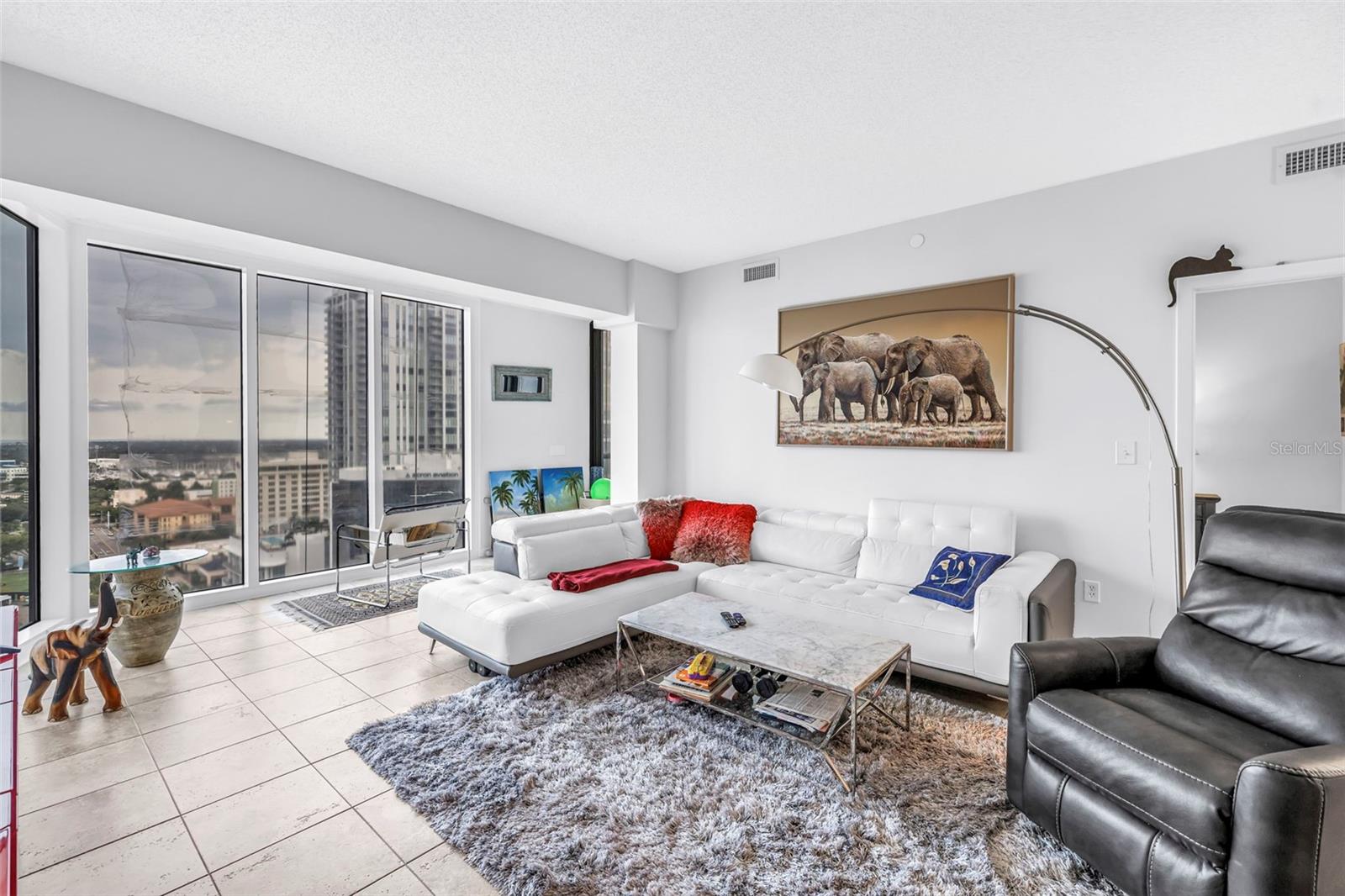 1 Beach Unit 1907, St Petersburg, FL 33701