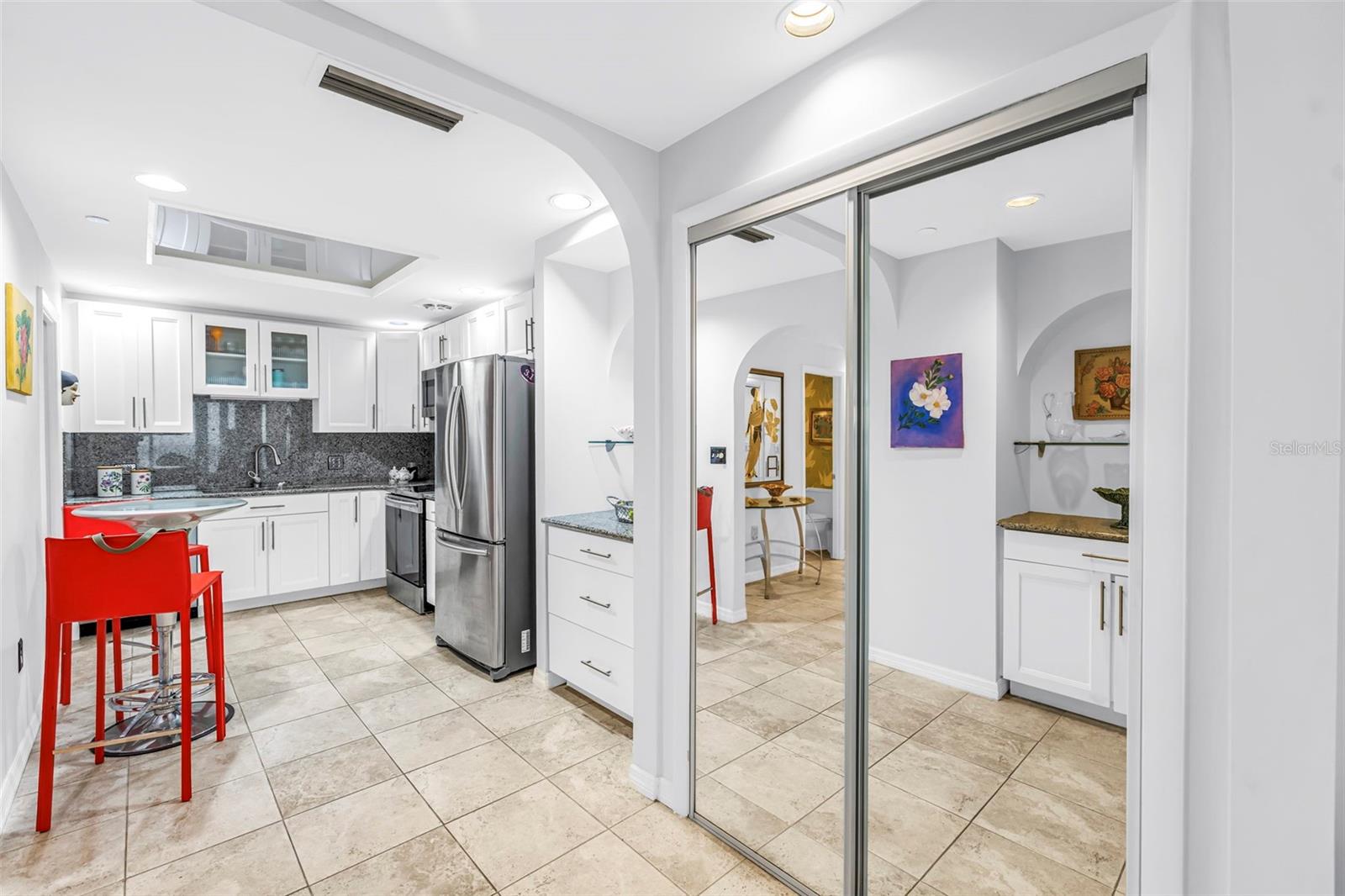 1 Beach Unit 1907, St Petersburg, FL 33701