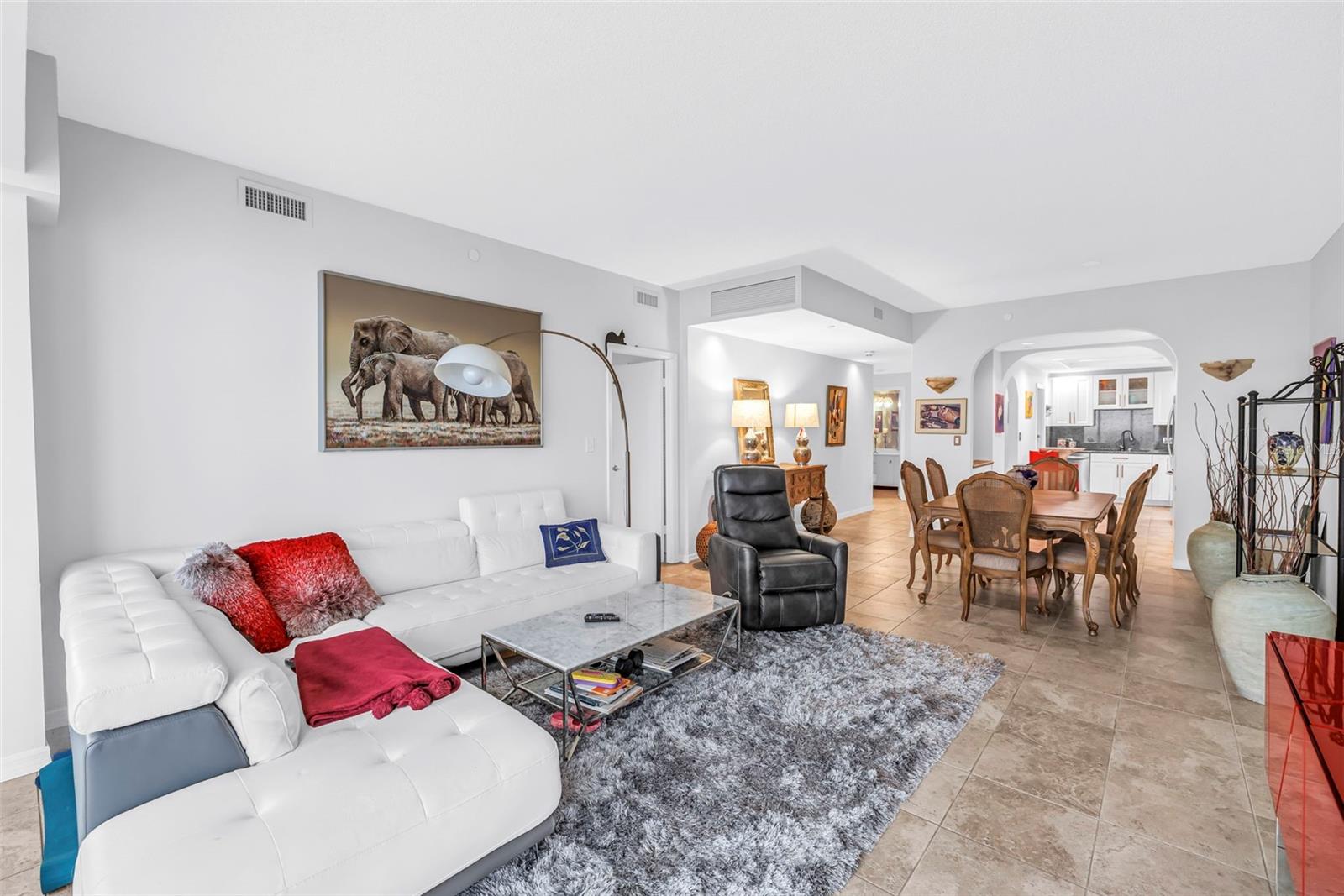 1 Beach Unit 1907, St Petersburg, FL 33701