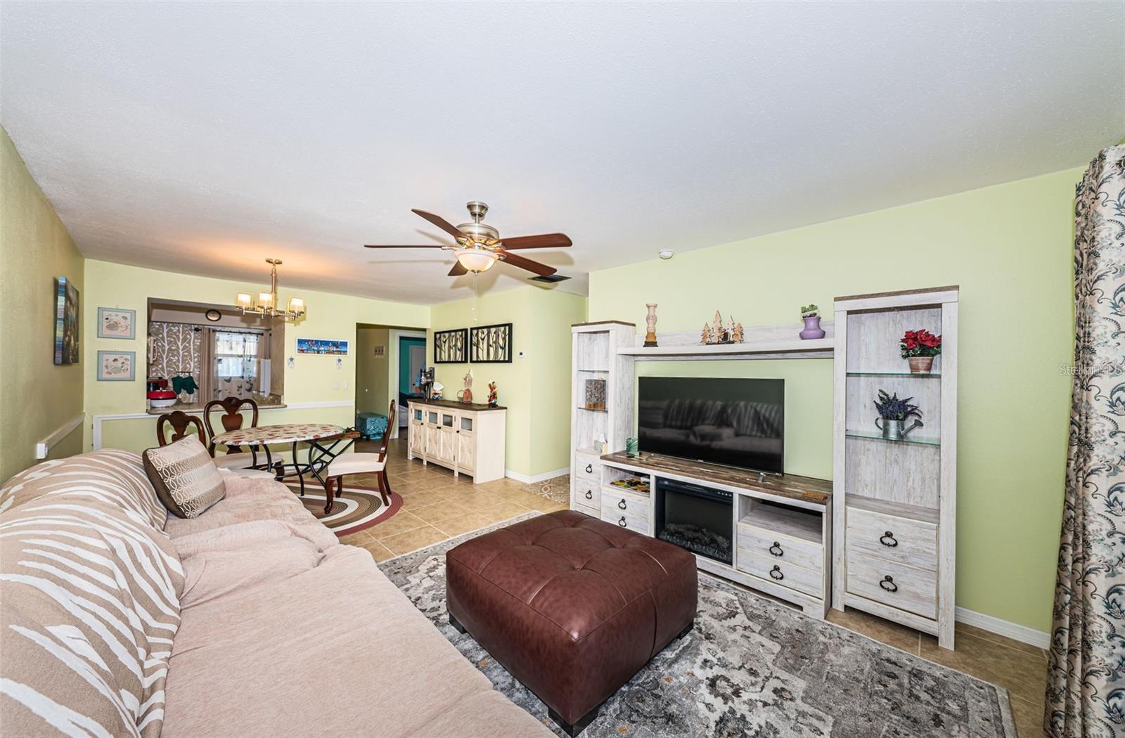 2117 Lakewood Club Unit 7k, St Petersburg, FL 33712