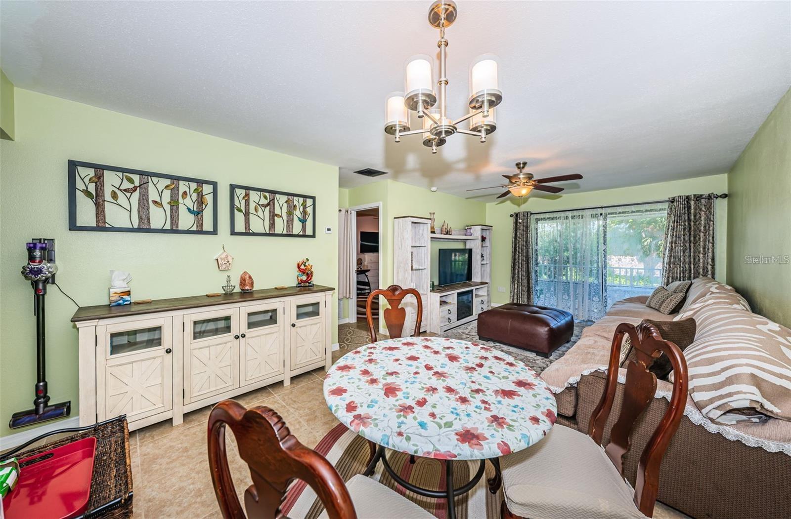 2117 Lakewood Club Unit 7k, St Petersburg, FL 33712