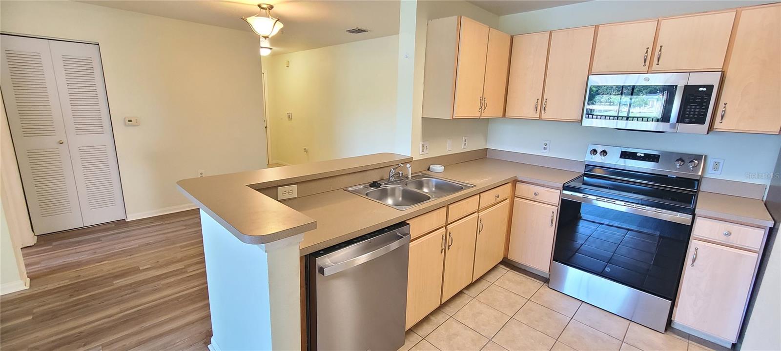 940 Village Unit 4-202, Port Orange, FL 32127