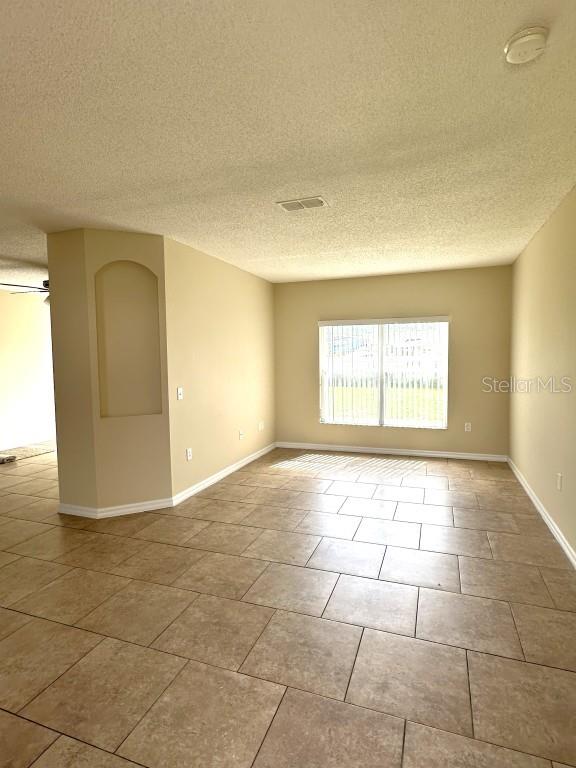 929 Gloucester, Kissimmee, FL 34758
