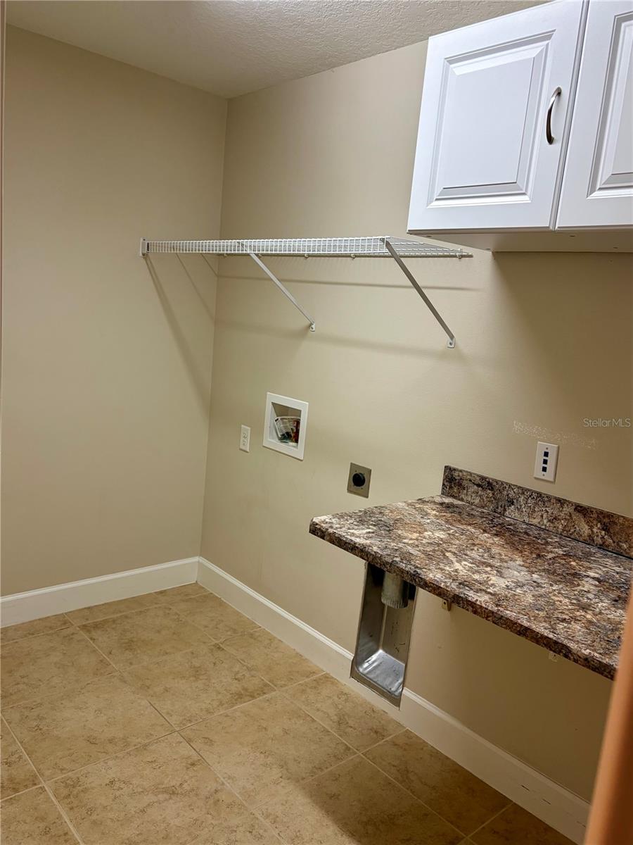 882 256th, Newberry, FL 32669