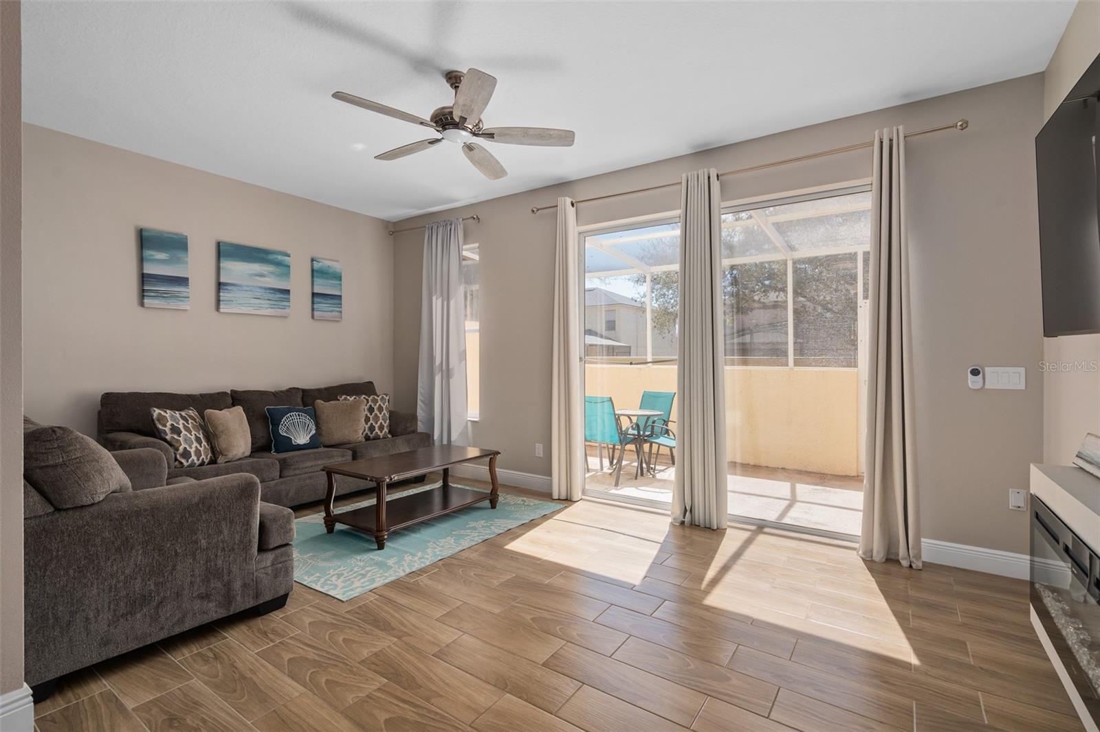 1204 S Beach Cir, Kissimmee, FL 34746