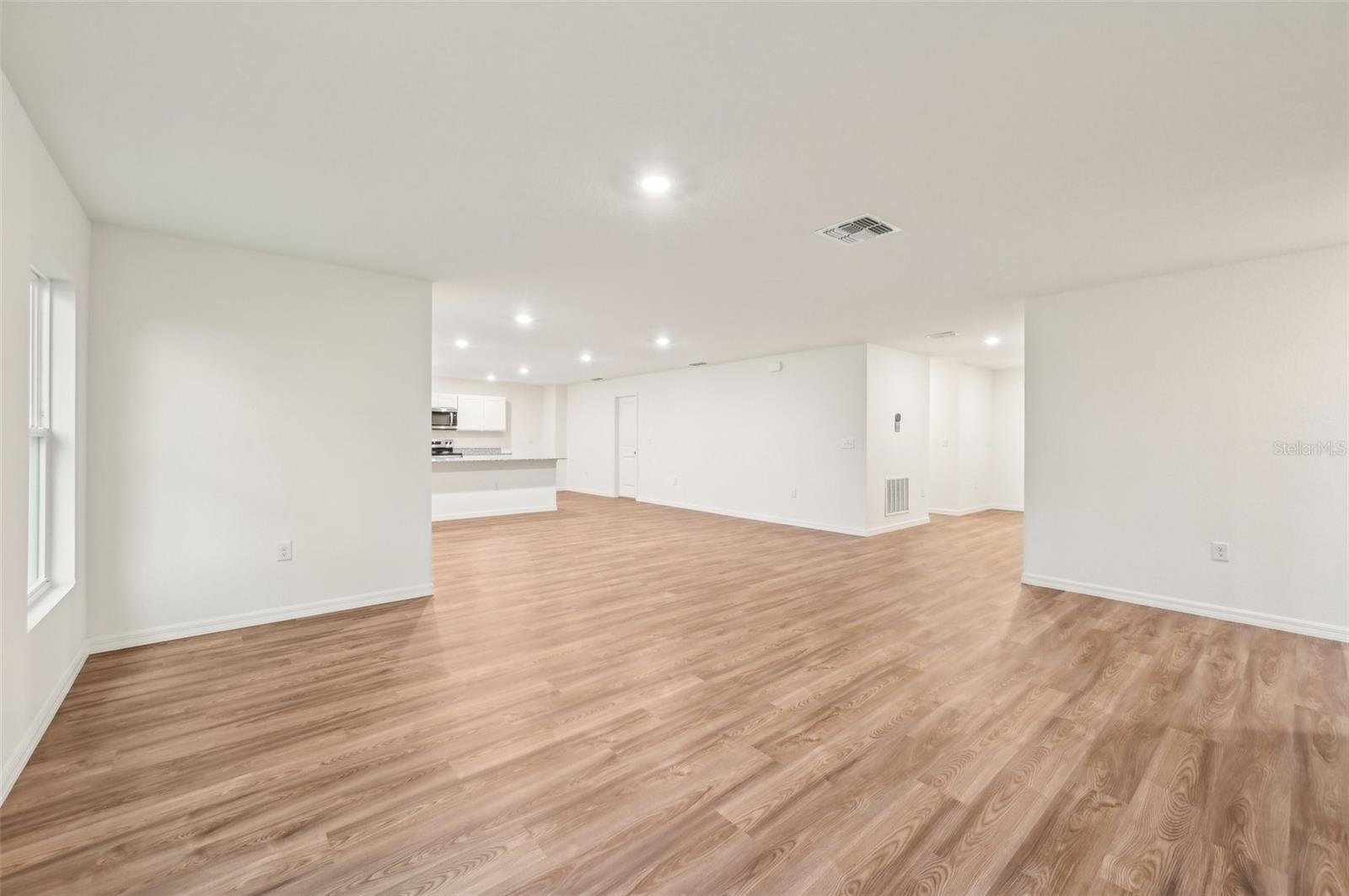 11342 Telephone, Weeki Wachee, FL 34614