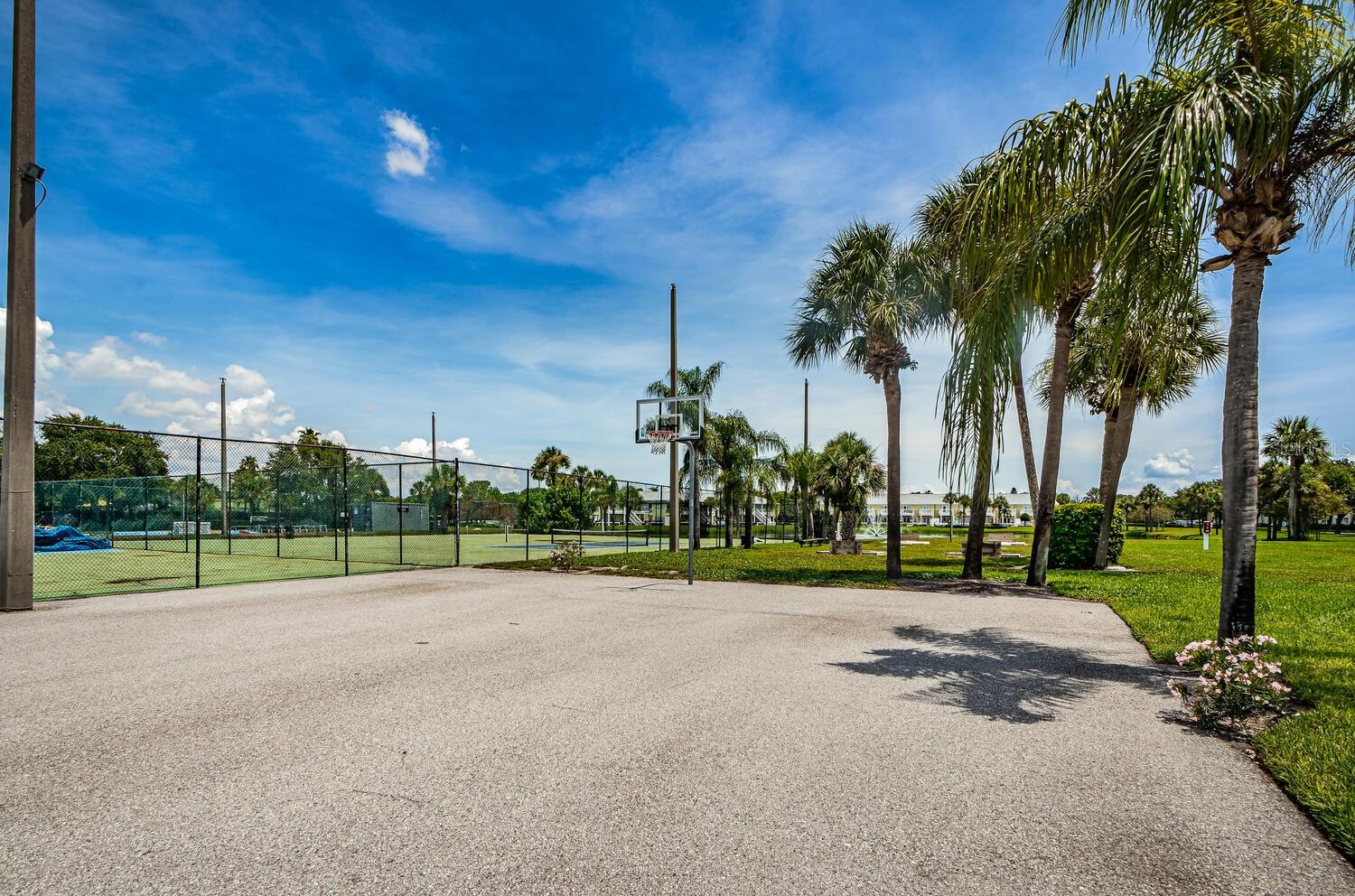 5215 Coquina Key Unit B, St Petersburg, FL 33705