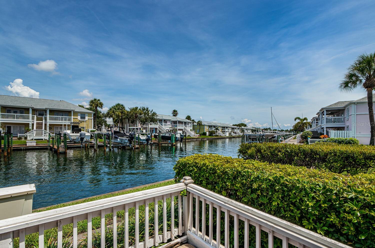 5215 Coquina Key Unit B, St Petersburg, FL 33705