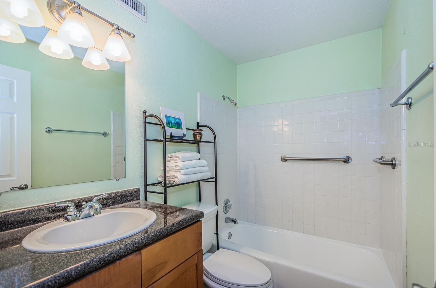 5215 Coquina Key Unit B, St Petersburg, FL 33705