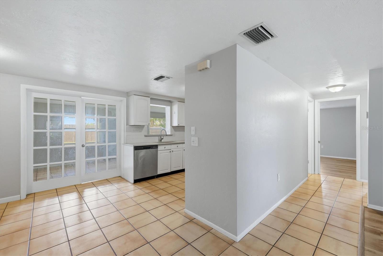 2173 Fiesta, Sarasota, FL 34231