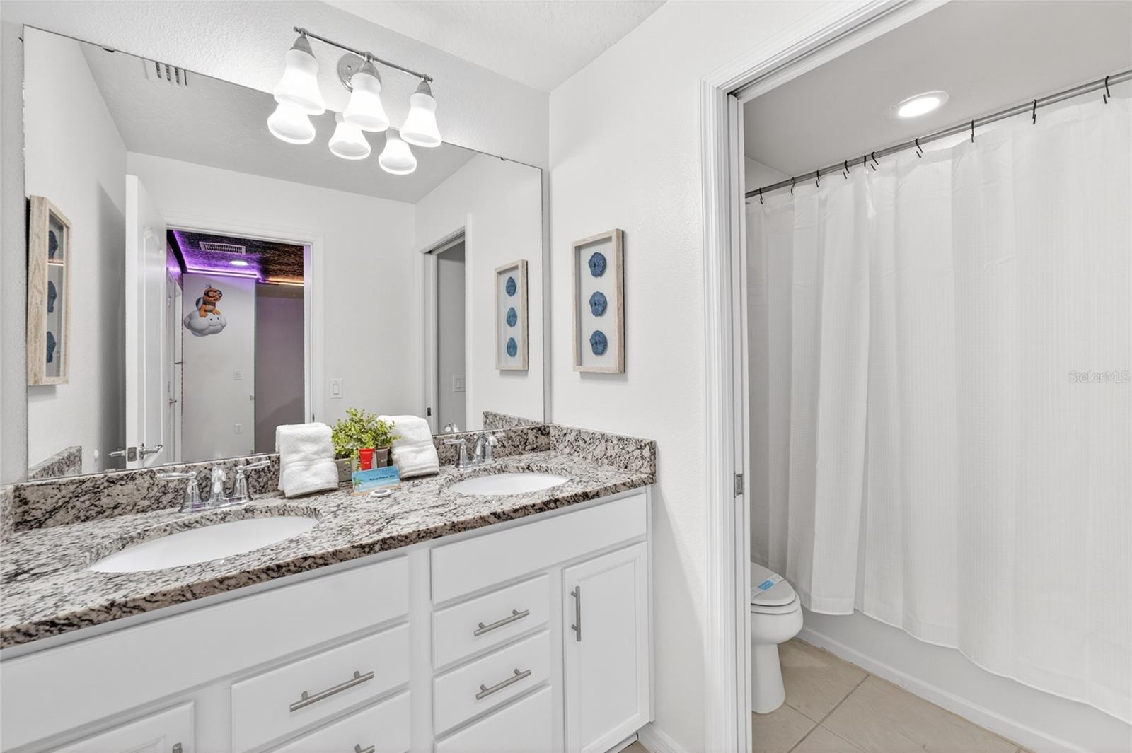 2417 Dubai, Kissimmee, FL 34747